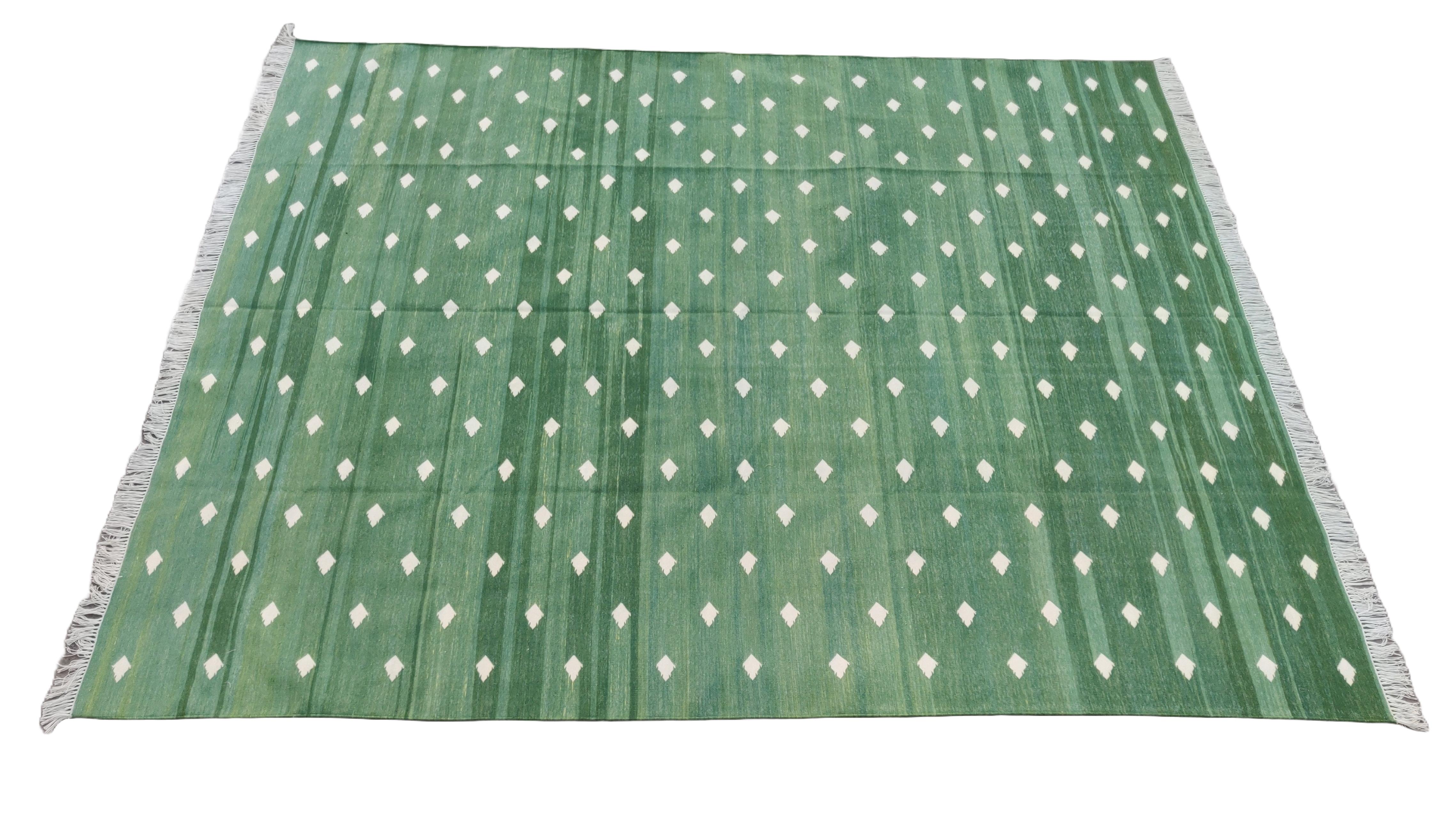 Mid-Century Modern Handmade Cotton Area Flat Weave Rug, Green & White Leaf Patterned Indian Dhurrie For Sale