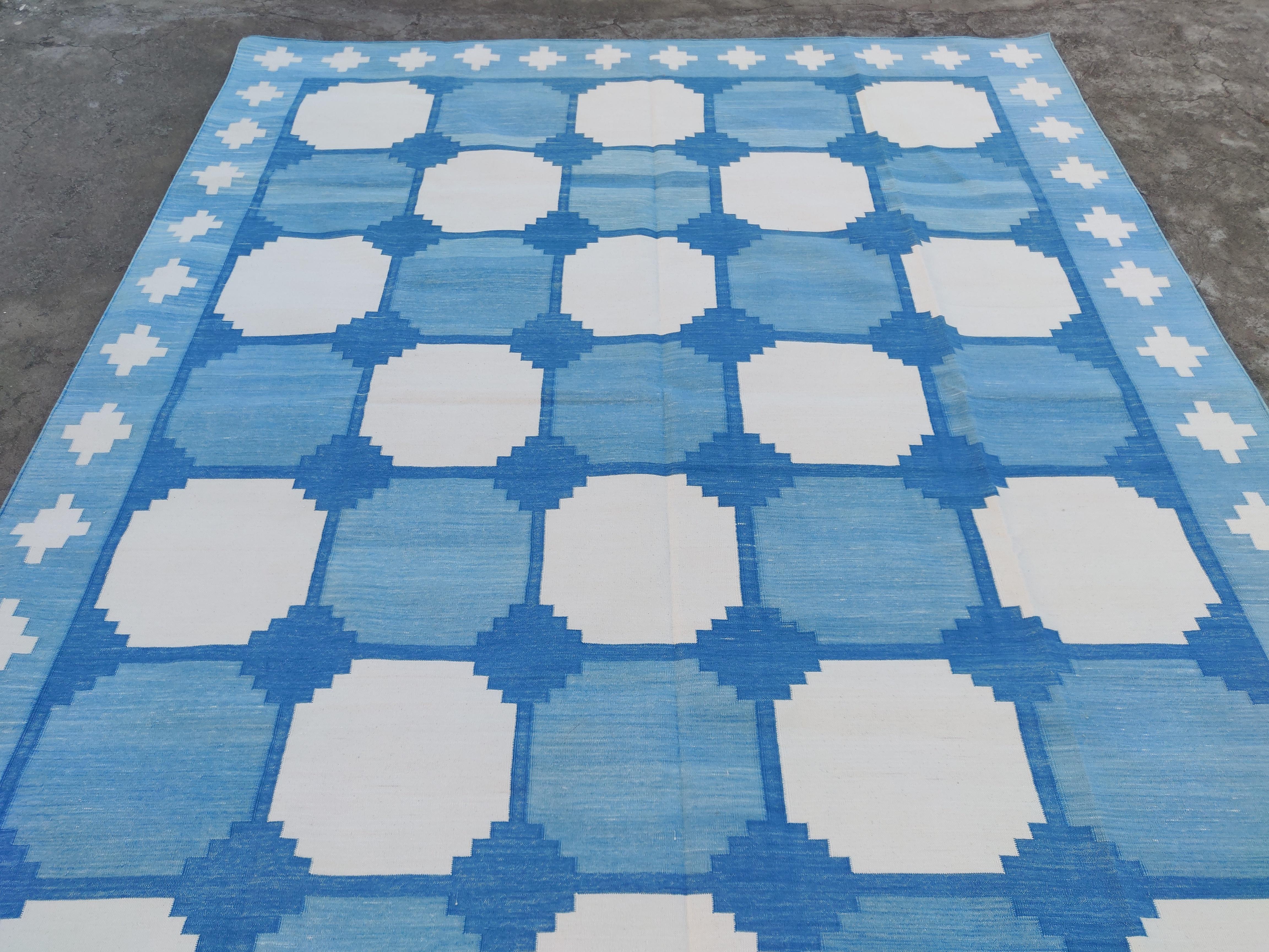 Handmade Cotton Flat Weave Rug, 8x10 Blue And White Tile Pattern Indian Dhurrie For Sale 3