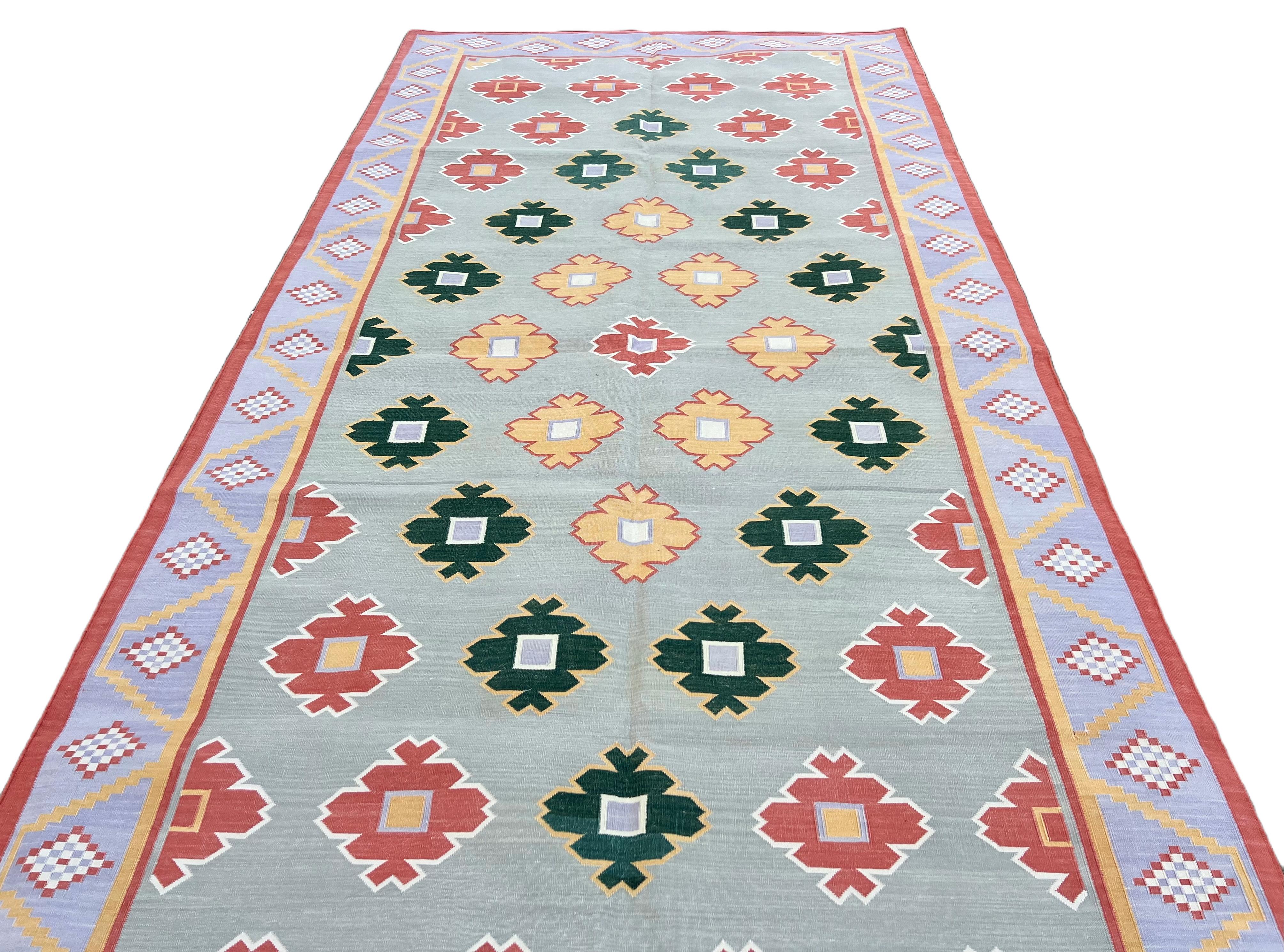 Handmade Cotton Area Flat Weave Rug, Grey And Red Geometric Star Indian Dhurrie For Sale 1