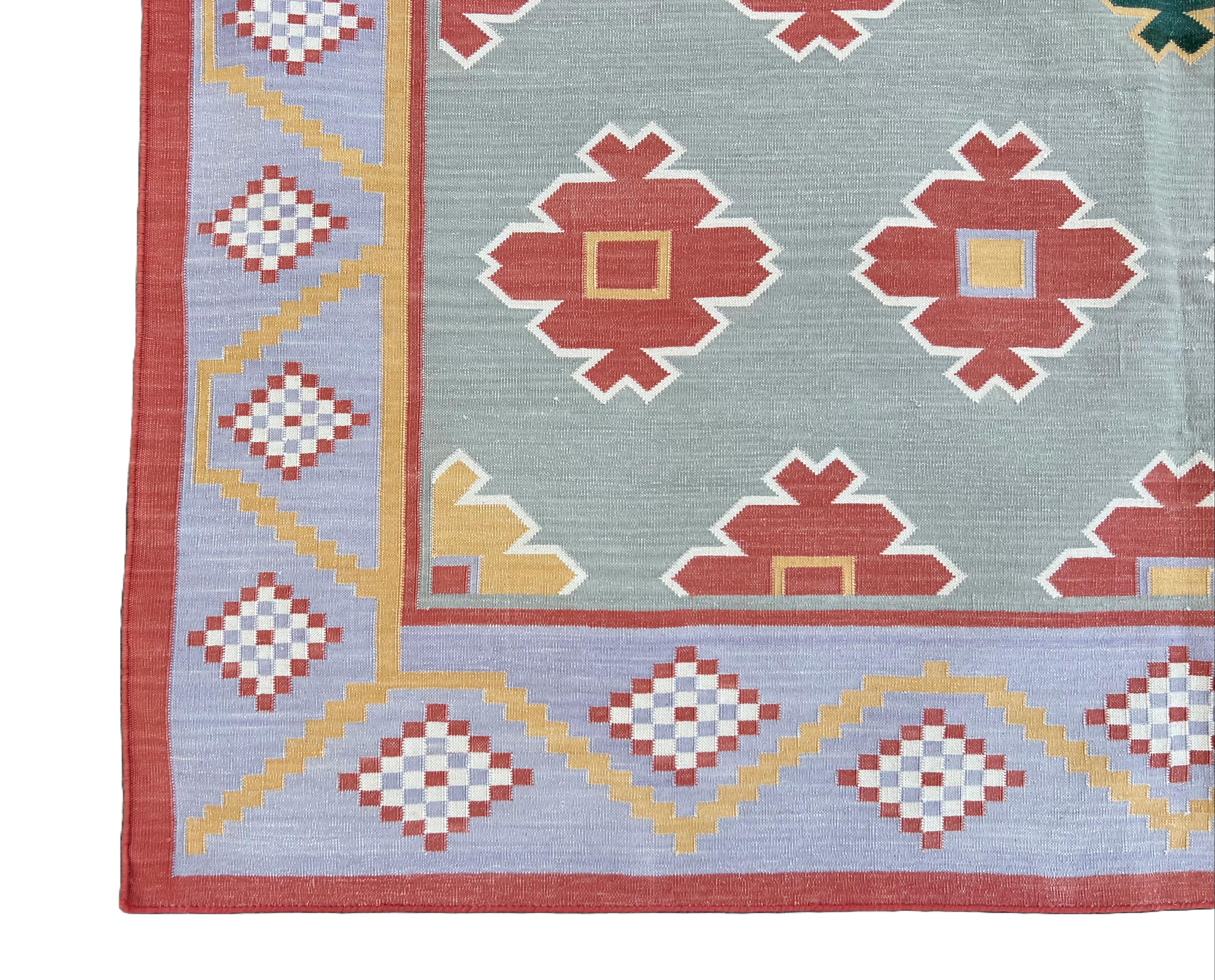 Handmade Cotton Area Flat Weave Rug, Grey And Red Geometric Star Indian Dhurrie For Sale 2