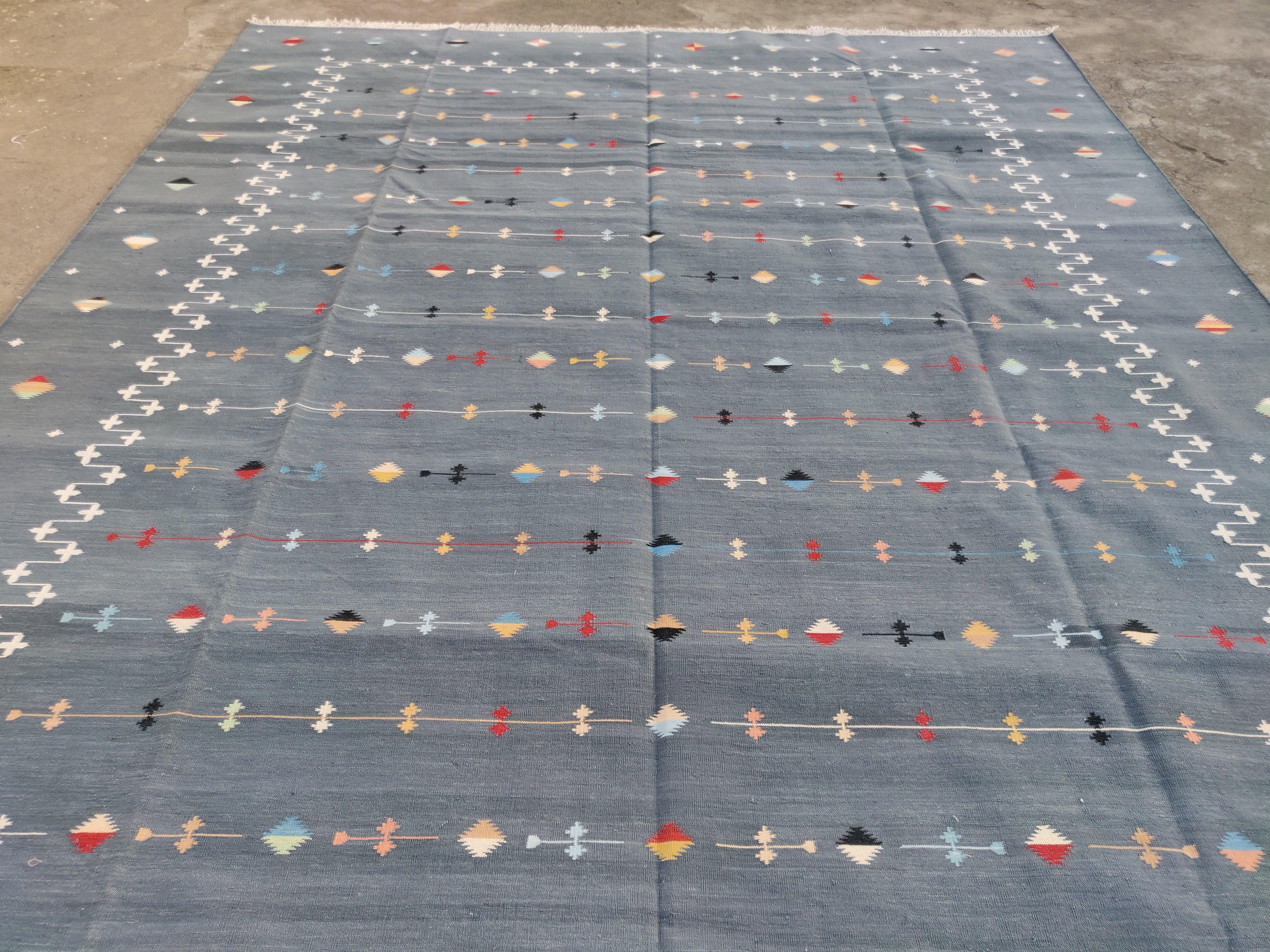 Handmade Cotton Area Flat Weave Rug, , 8x10 Grey, White Indian Shooting Star Rug For Sale 6