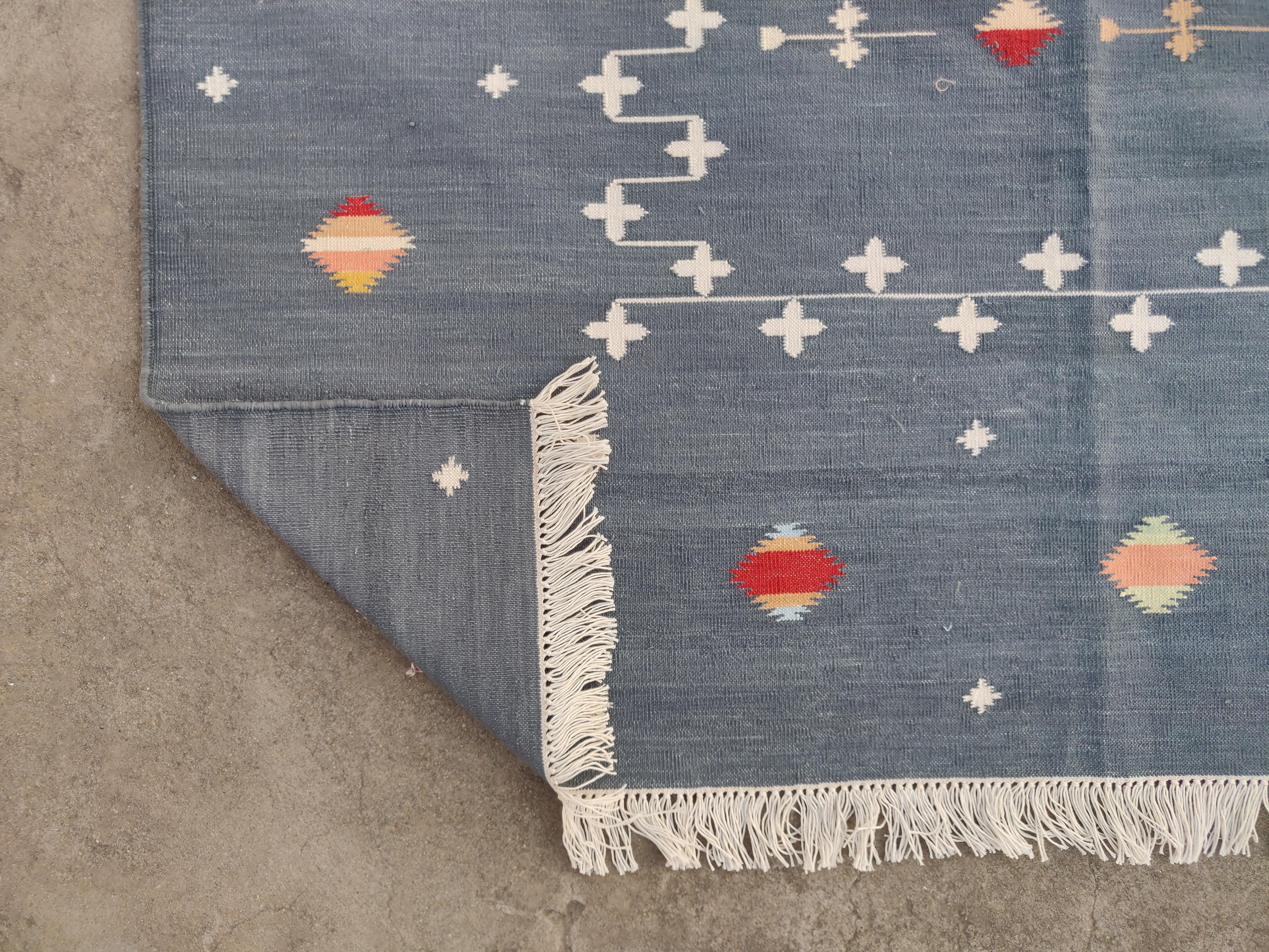 Handmade Cotton Area Flat Weave Rug, , 8x10 Grey, White Indian Shooting Star Rug For Sale 1