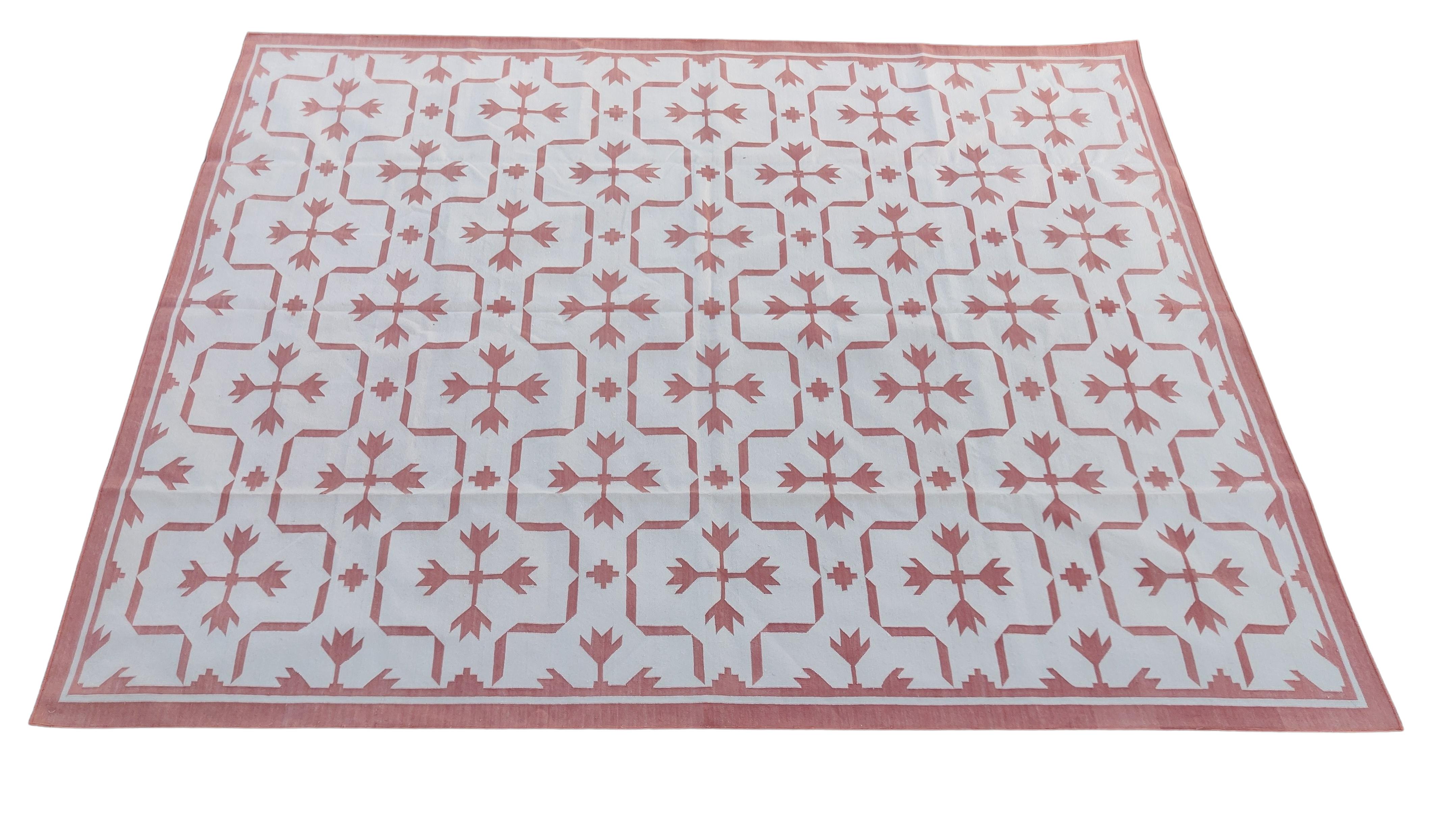 Handmade Cotton Area Flat Weave Rug, Pink And White Leaf Pattern Indian Dhurrie For Sale 4
