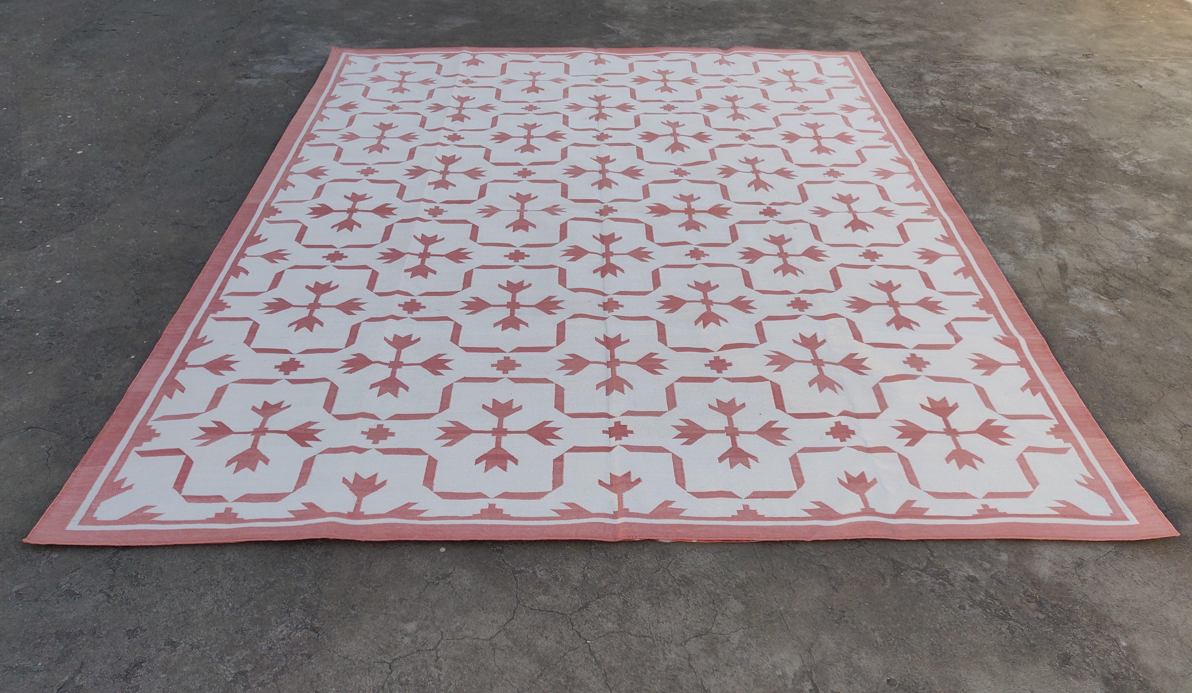Handmade Cotton Area Flat Weave Rug, Pink And White Leaf Pattern Indian Dhurrie For Sale 1
