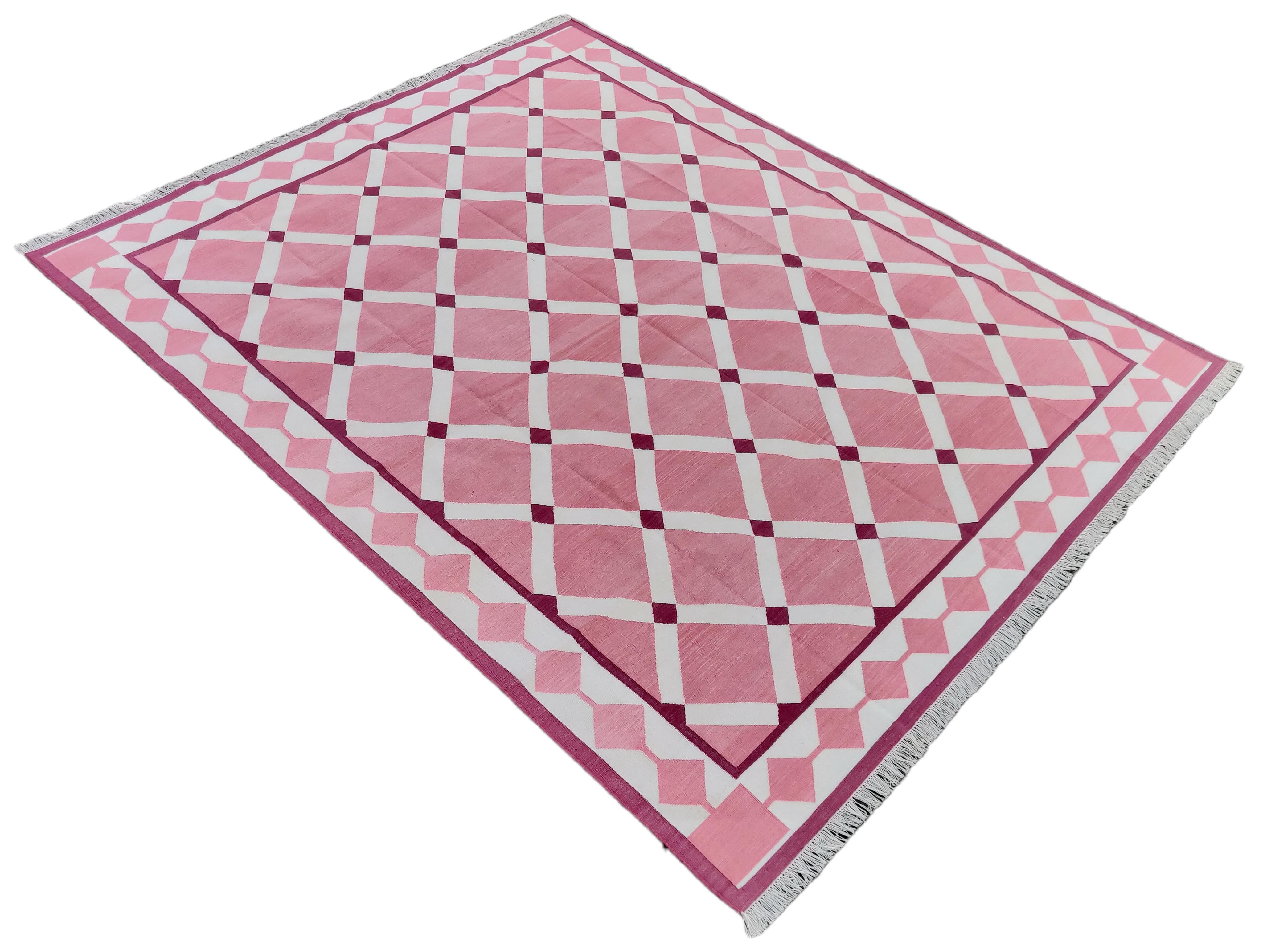 Handmade Cotton Area Flat Weave Rug, 8x10 Pink Indian Star Geometric Dhurrie Rug For Sale 5