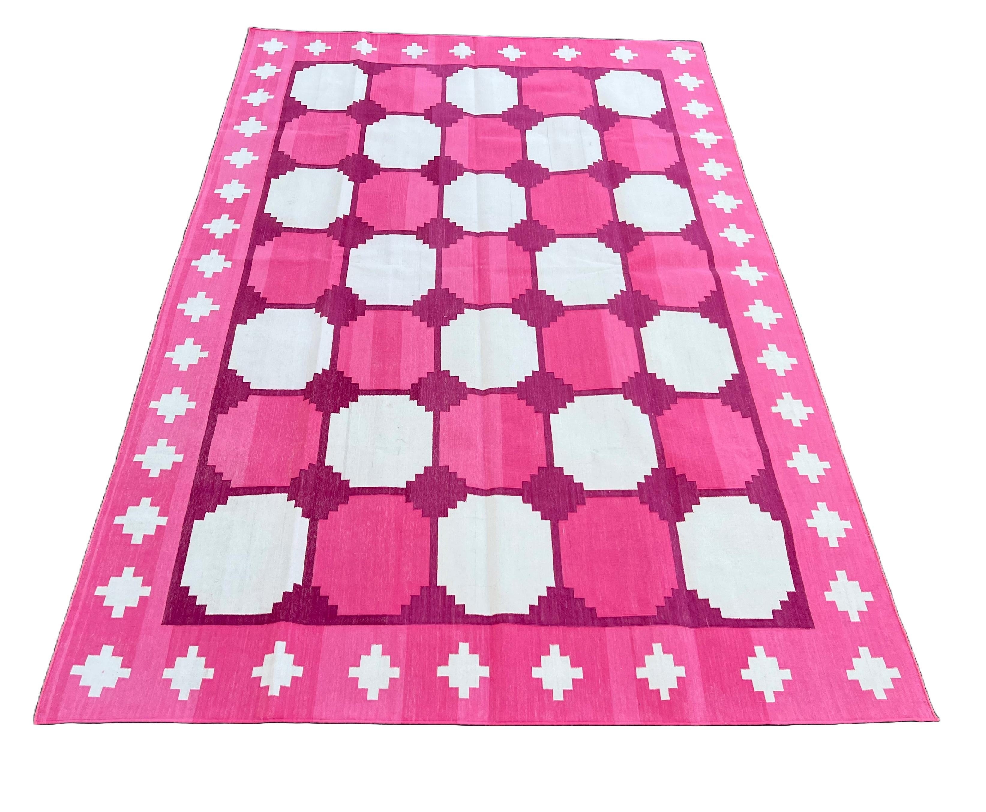 Handmade Cotton Area Flat Weave Rug, Pink & White Indian Star Geometric Dhurrie For Sale 2