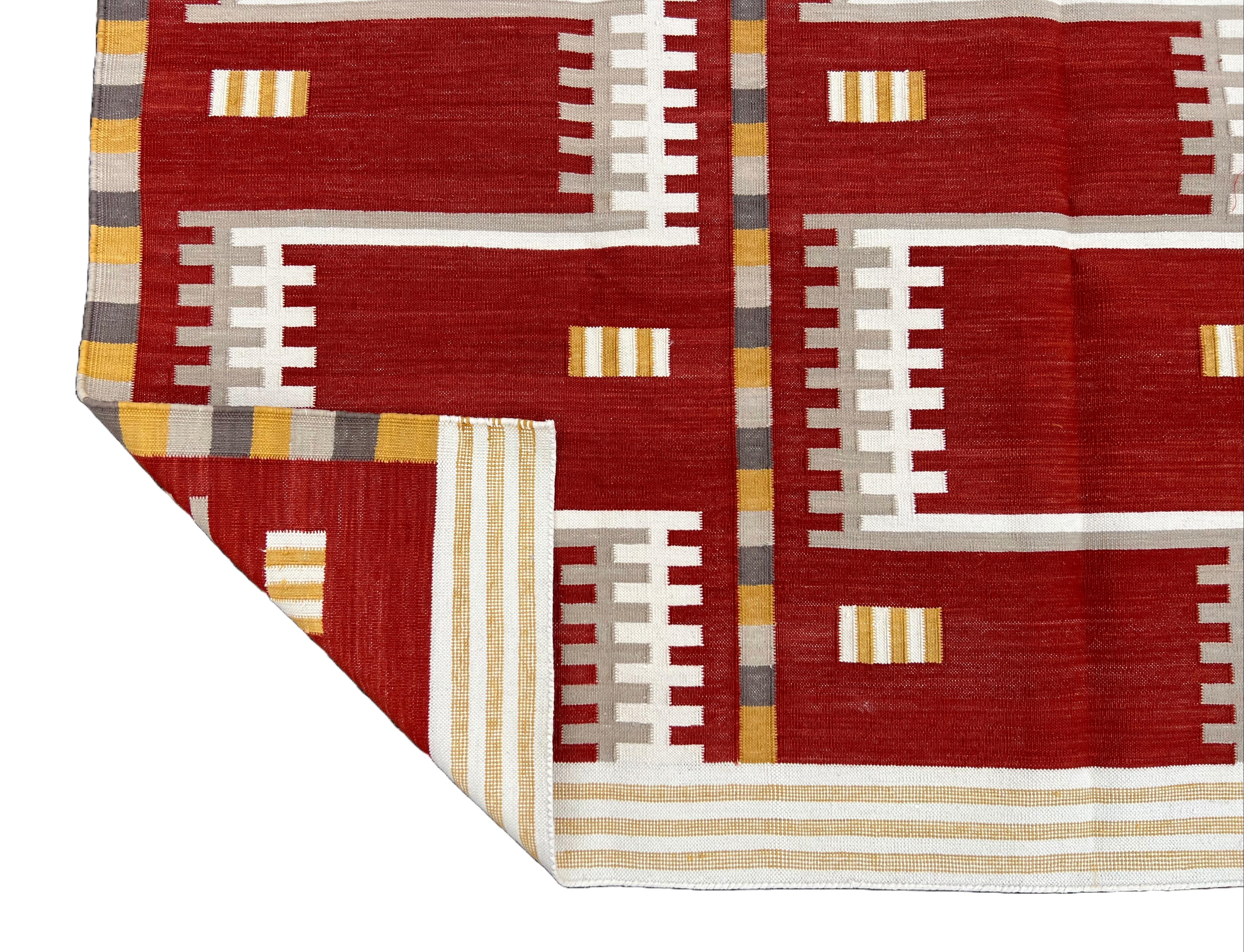 Handmade Cotton Area Flat Weave Rug, Red, Cream & Beige Geometric Indian Dhurrie For Sale 4
