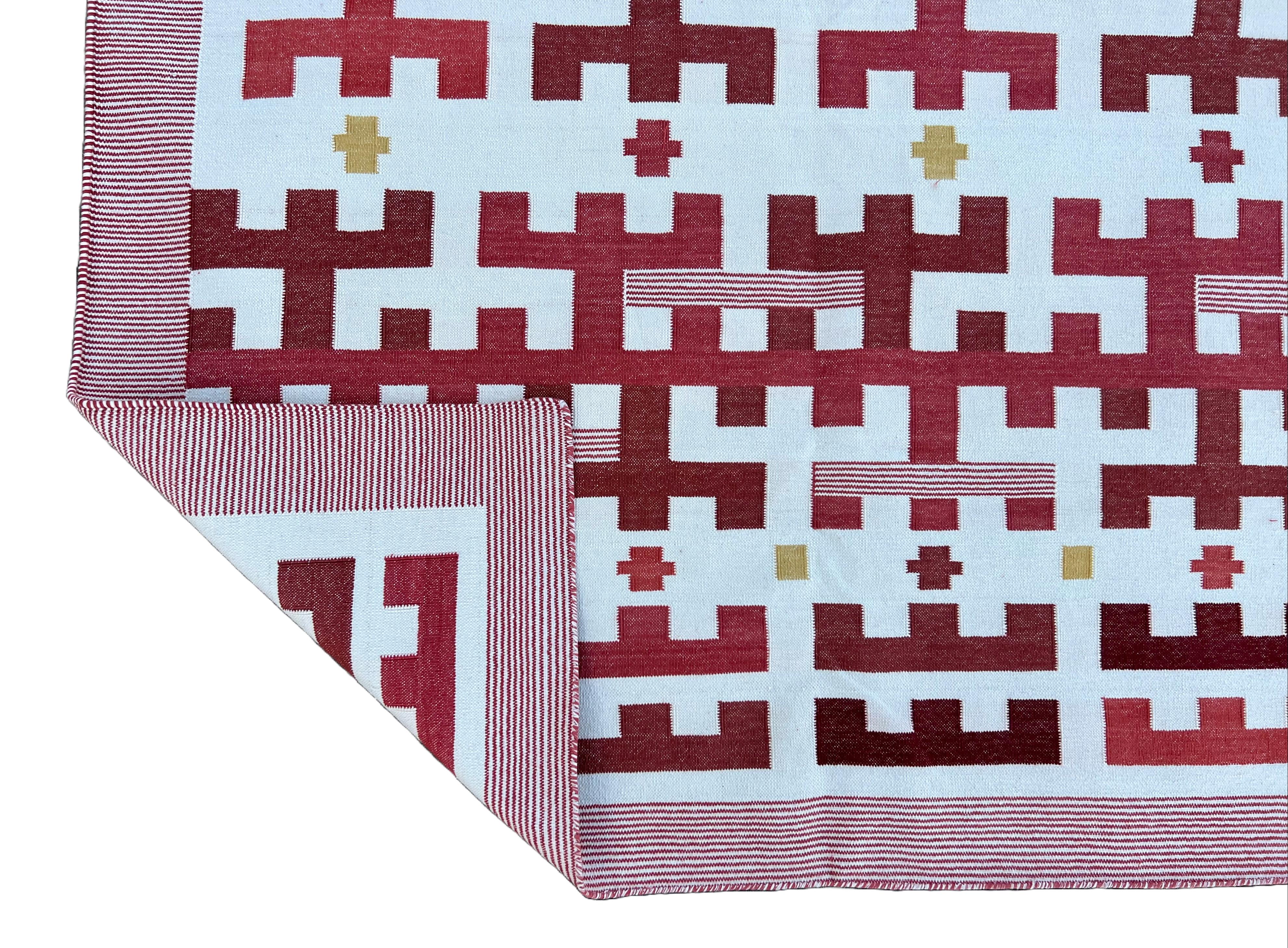 Handgefertigter Flachgewebe-Teppich aus Baumwolle, rot-weiß gestreifter Marianne Dhurrie, indisch, Dhurrie im Angebot 2