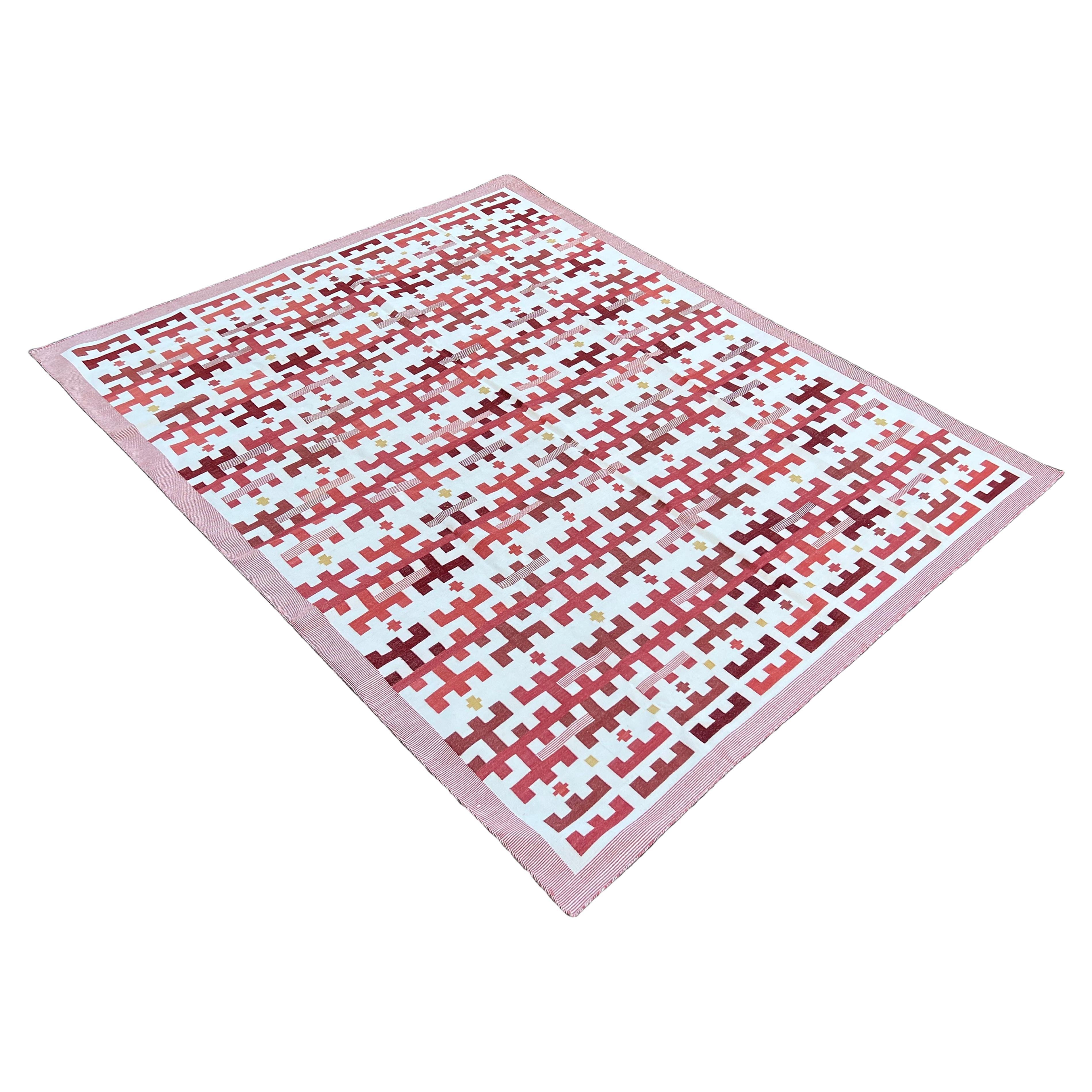 Handgefertigter Flachgewebe-Teppich aus Baumwolle, rot-weiß gestreifter Marianne Dhurrie, indisch, Dhurrie im Angebot