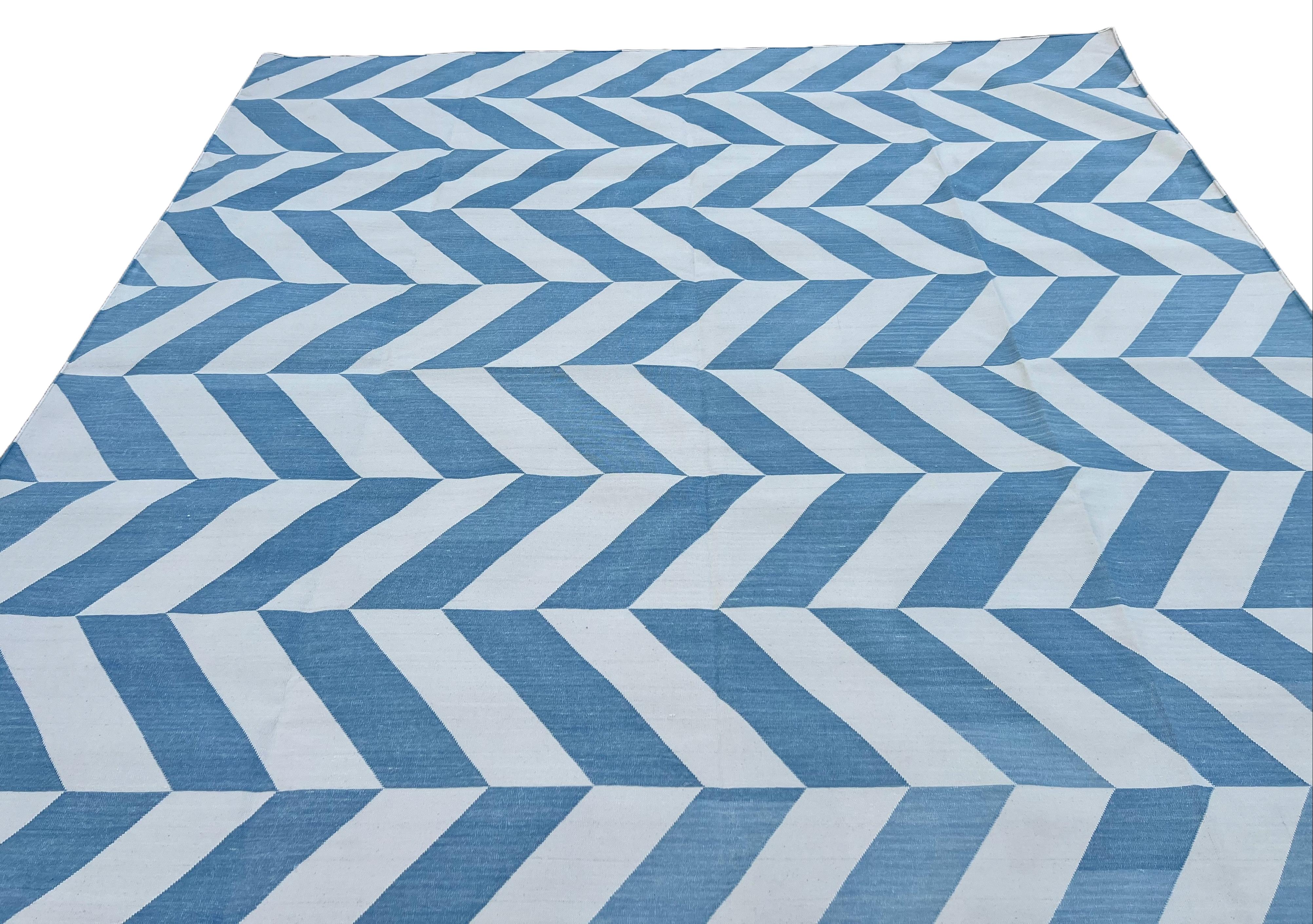 Handmade Cotton Area Flat Weave Rug, Sky Blue And White Zig Zag Striped Dhurrie For Sale 4