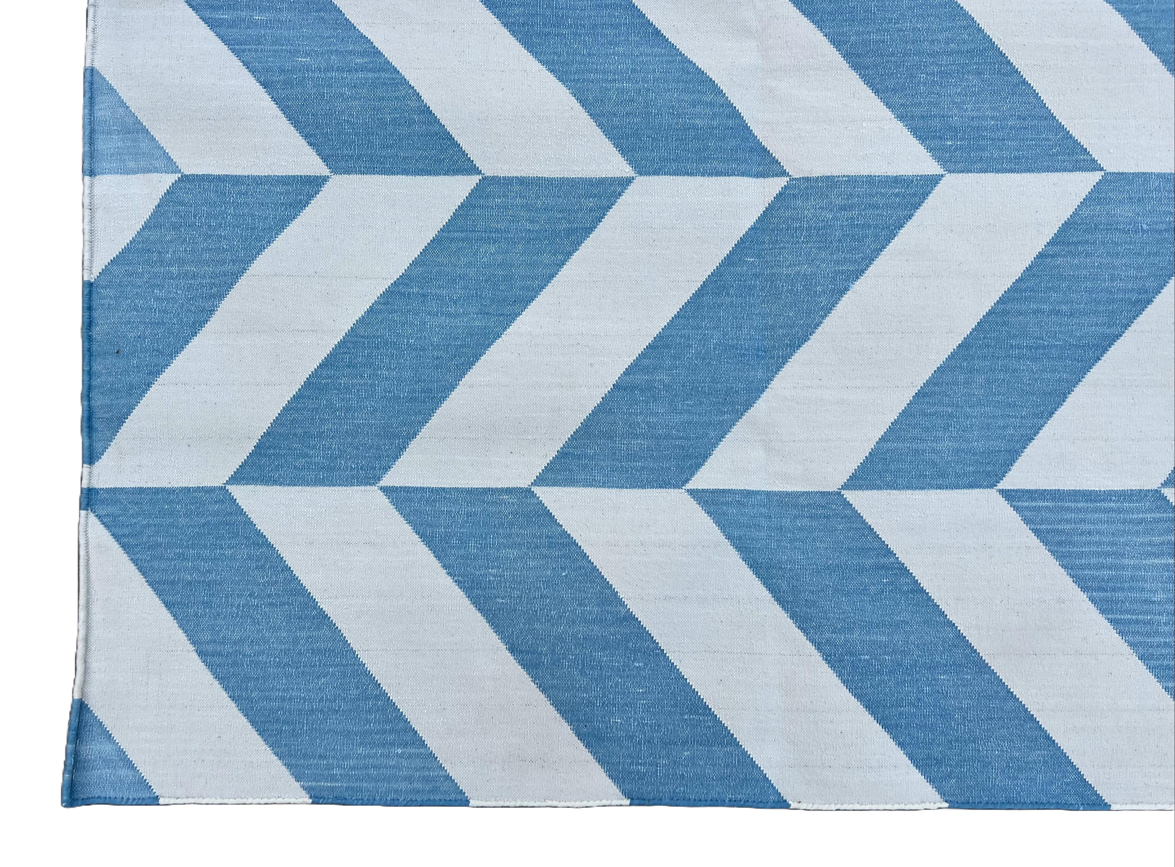 Handmade Cotton Area Flat Weave Rug, Sky Blue And White Zig Zag Striped Dhurrie For Sale 5