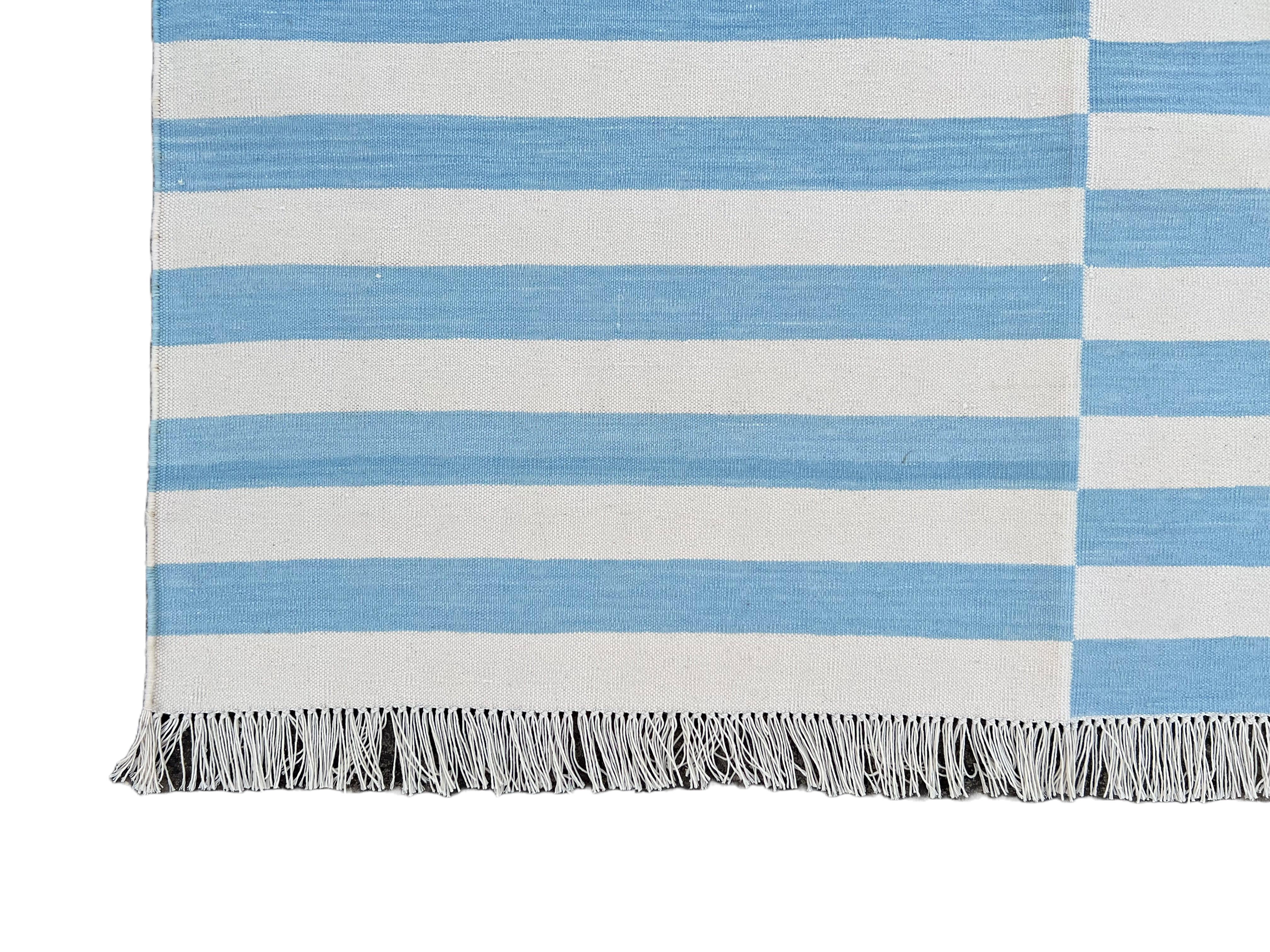 Handmade Cotton Area Flat Weave Rug, Sky Blue & White Striped Indian Dhurrie Rug In New Condition For Sale In Jaipur, IN