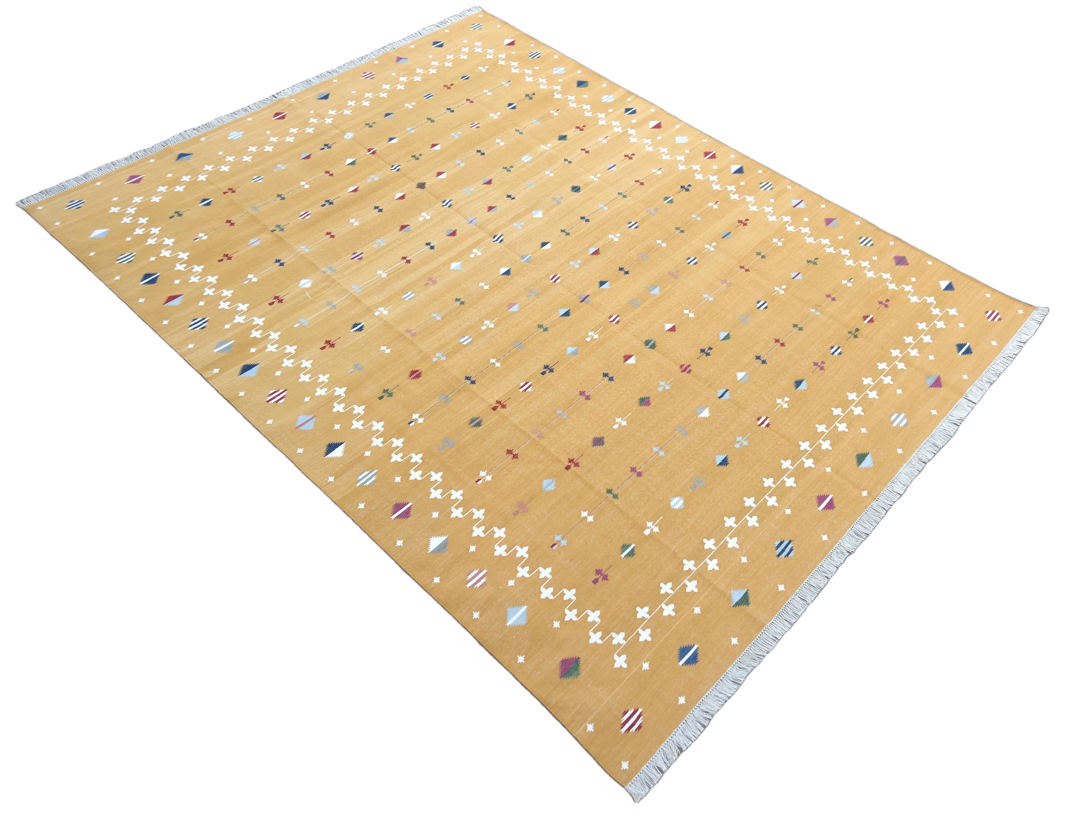 Handmade Cotton Area Flat Weave Rug, Yellow & White Indian Shooting Star Dhurrie In New Condition For Sale In Jaipur, IN