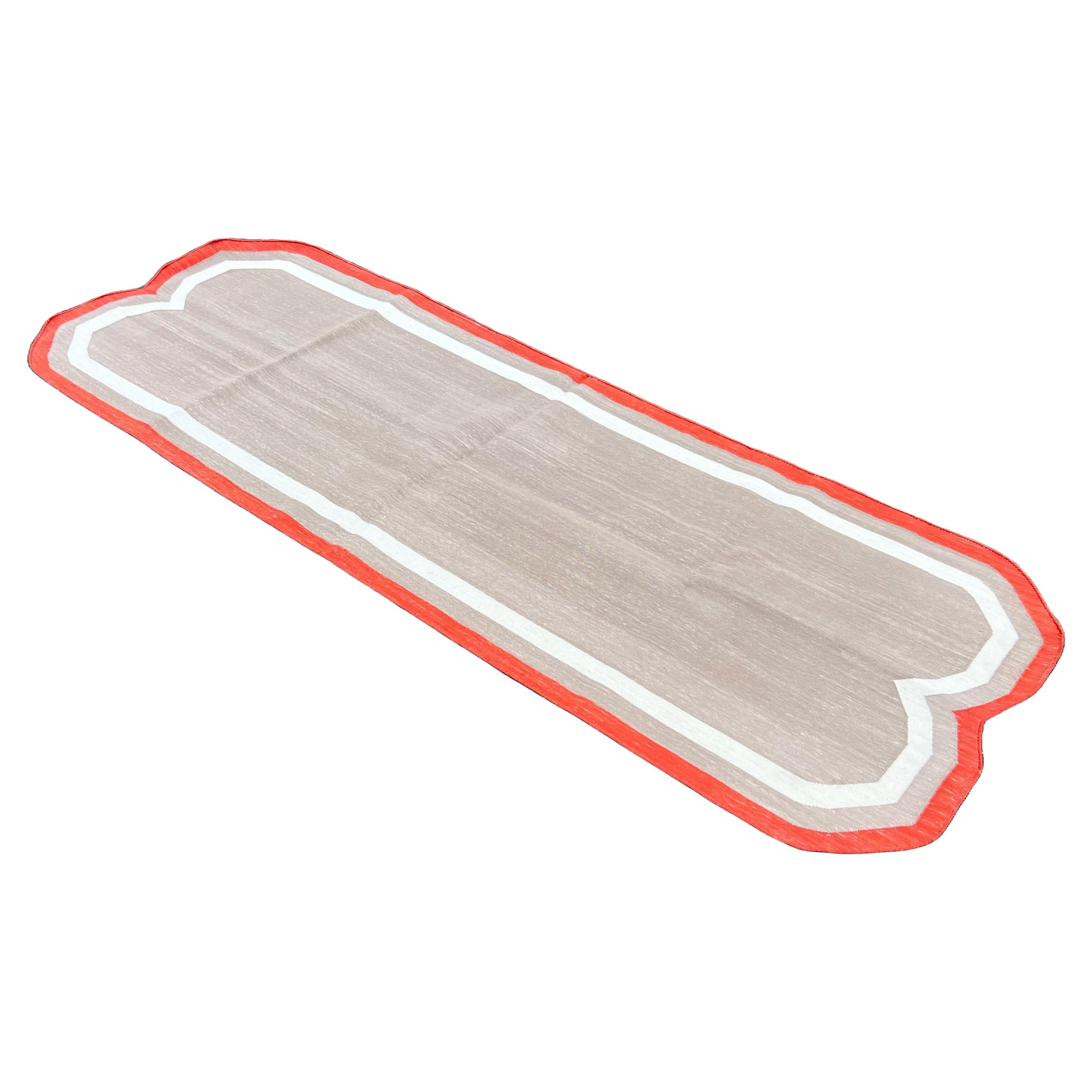 Handmade Cotton Area Flat Weave Runner, 2.5x7 Beige, Red Scallop Indian Dhurrie