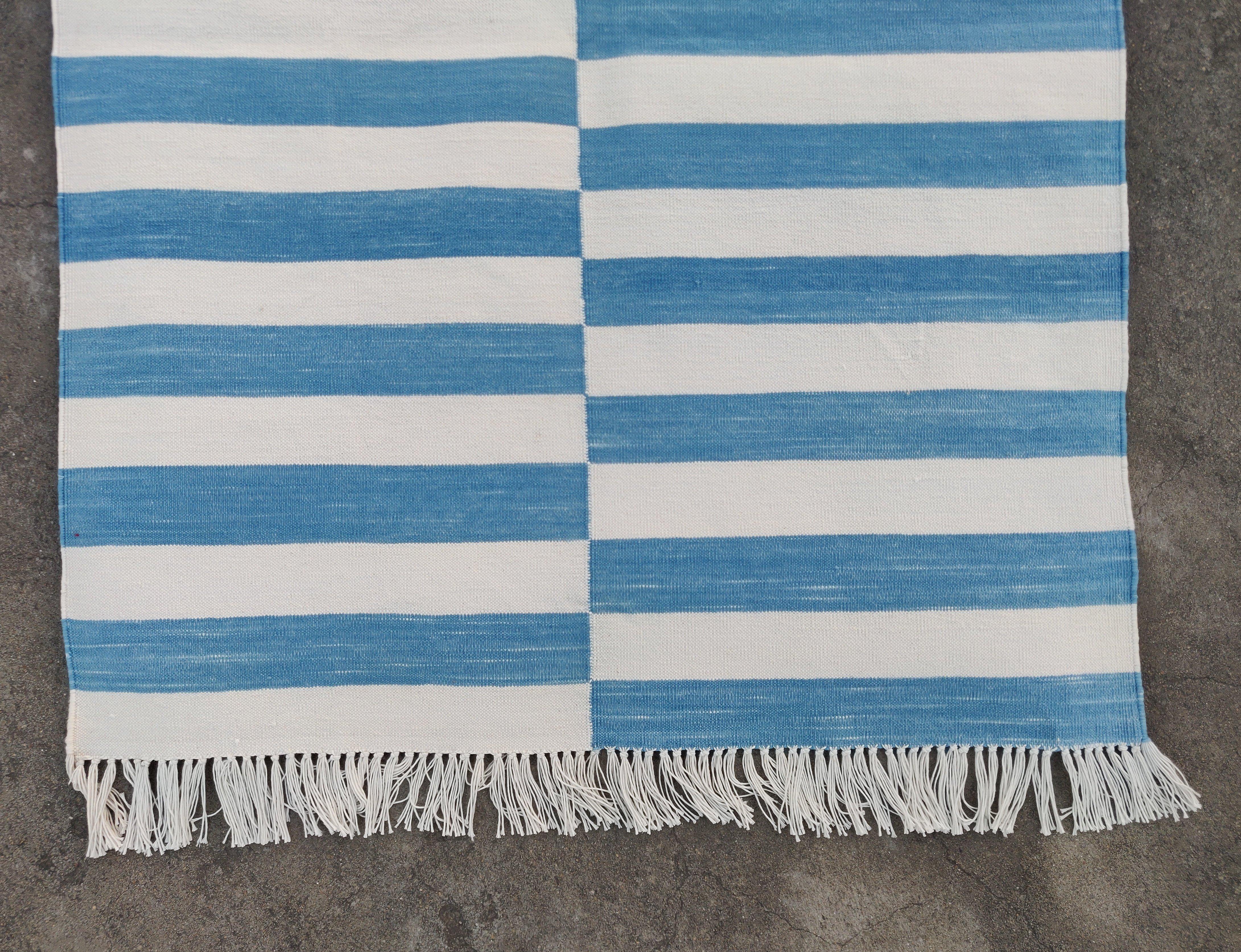 Handmade Cotton Area Flat Weave Runner, 2.5x7 Blue, White Striped Indian Dhurrie In New Condition For Sale In Jaipur, IN