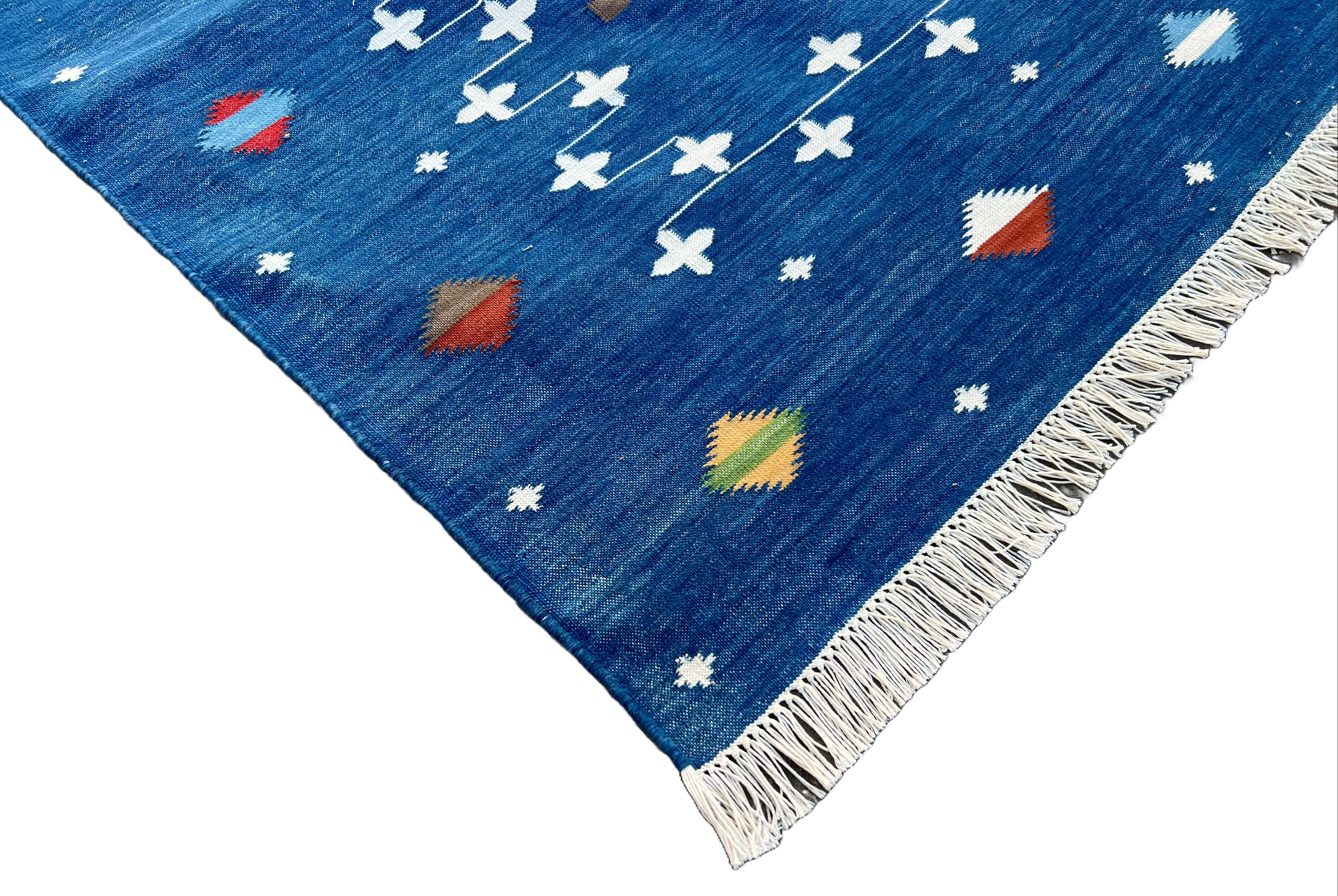 Tessuto a mano Runner a trama piatta in cotone fatto a mano, 2,5x8 Blue Shooting Star Indian Dhurrie in vendita