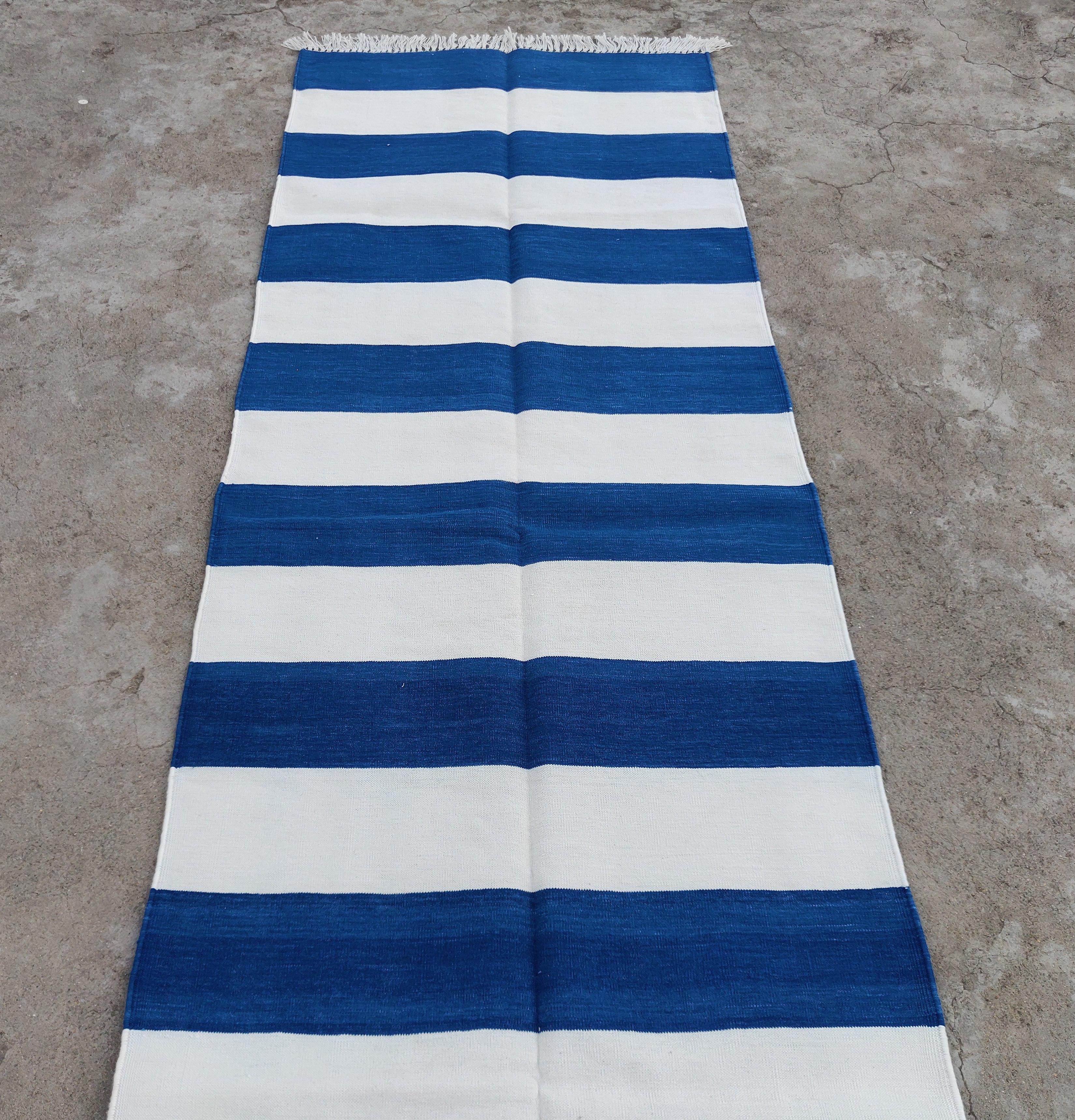 Handmade Cotton Area Flat Weave Runner, 2.5x8 Blue, White Striped Indian Dhurrie In New Condition For Sale In Jaipur, IN