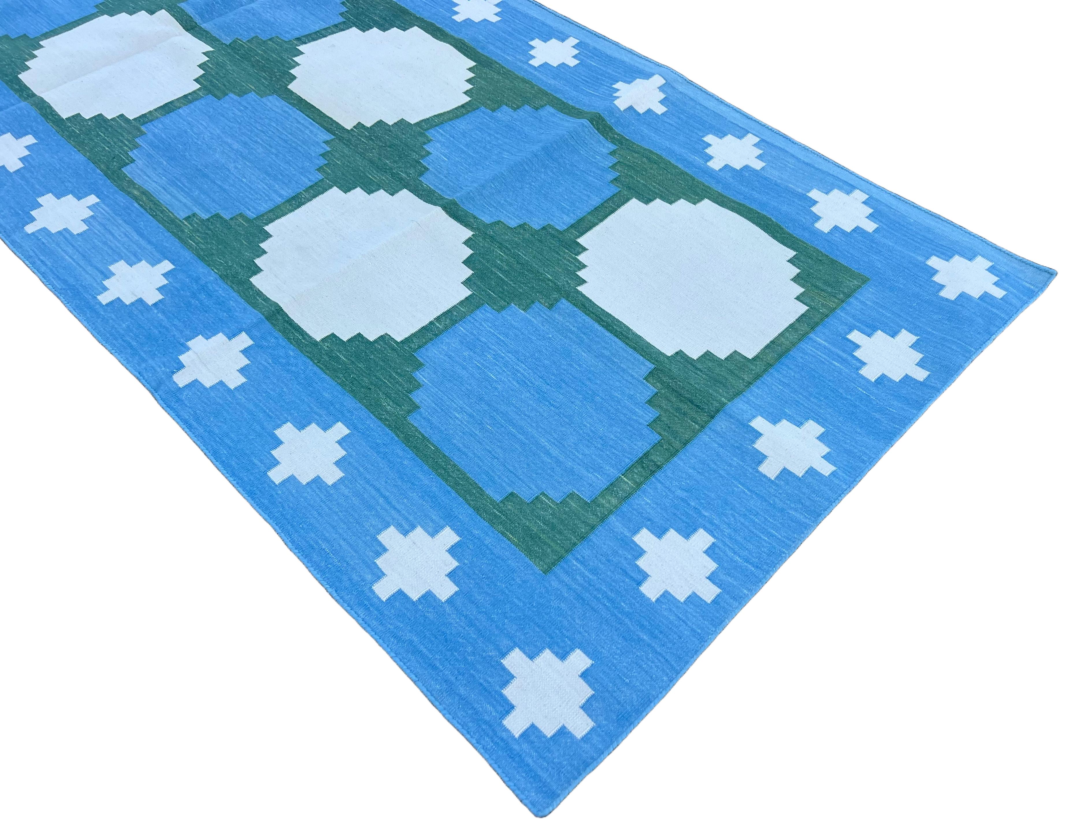 Runner a tessitura piatta in cotone fatto a mano, 3x9 Blue and Green Tile Indian Dhurrie In condizioni Nuovo in vendita a Jaipur, IN