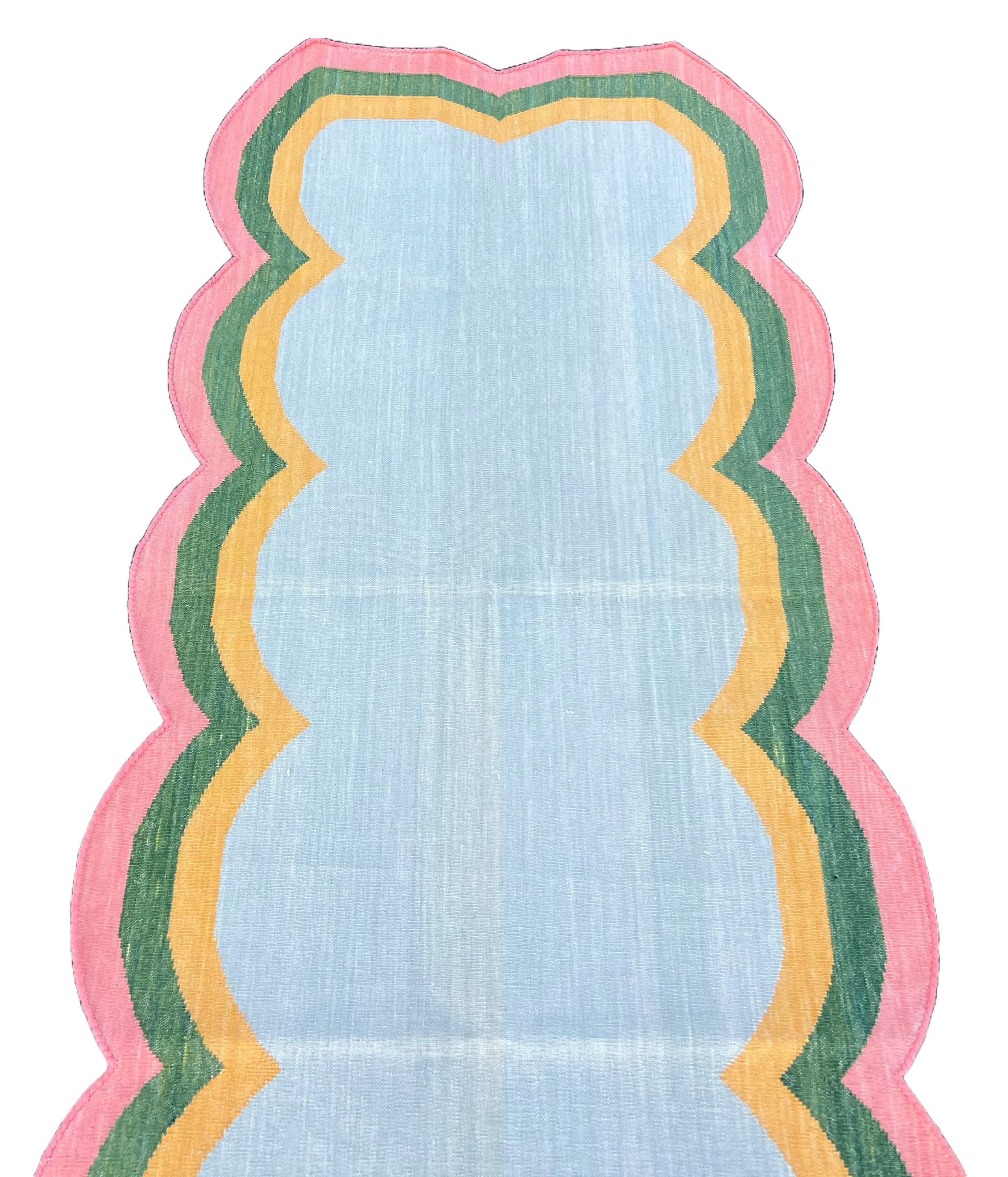 XXIe siècle et contemporain Chemin de table en coton fait à la main, 2x5 Bleu, rose festonné Indian Dhurrie en vente
