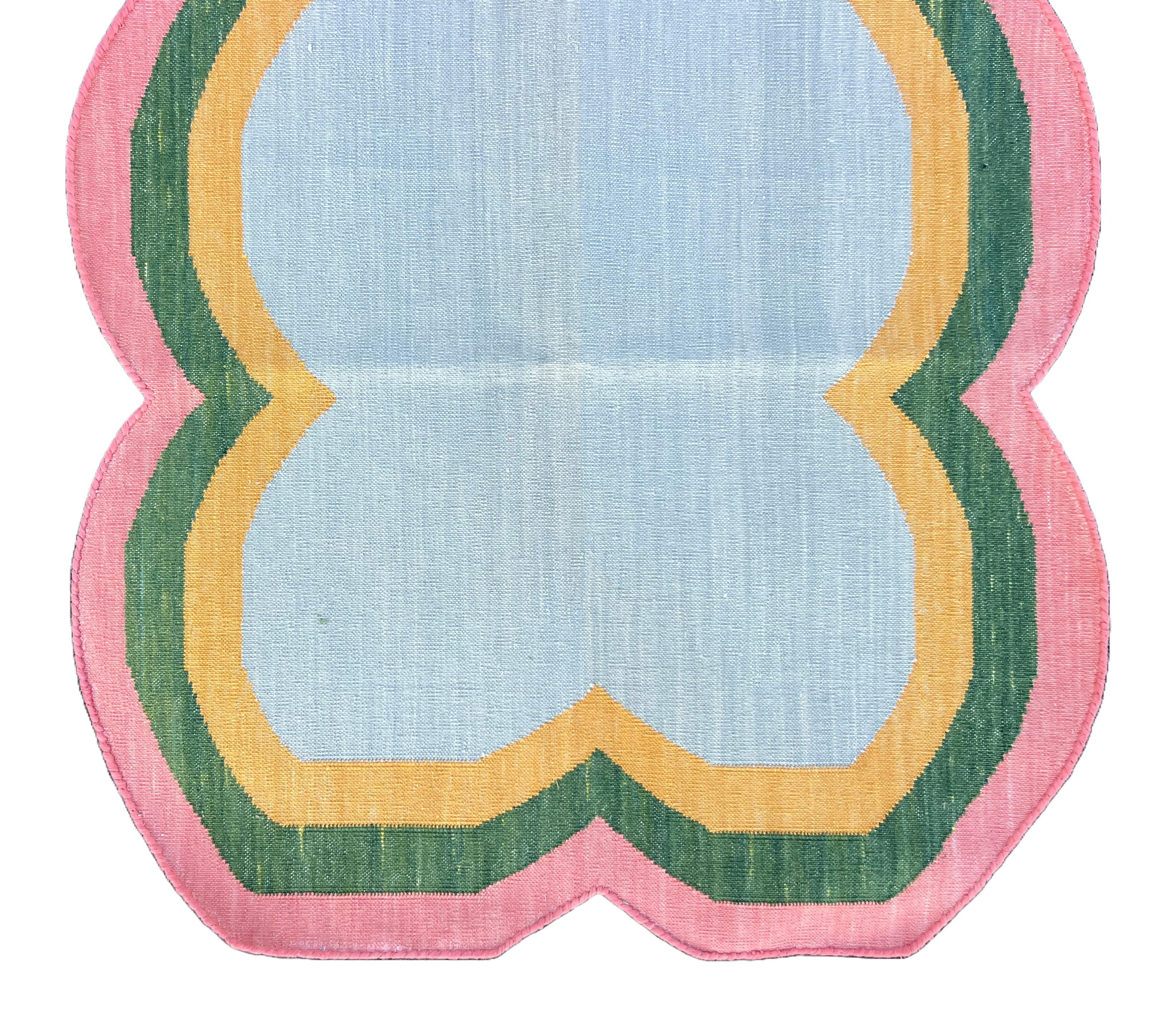Coton Chemin de table en coton fait à la main, 2x5 Bleu, rose festonné Indian Dhurrie en vente