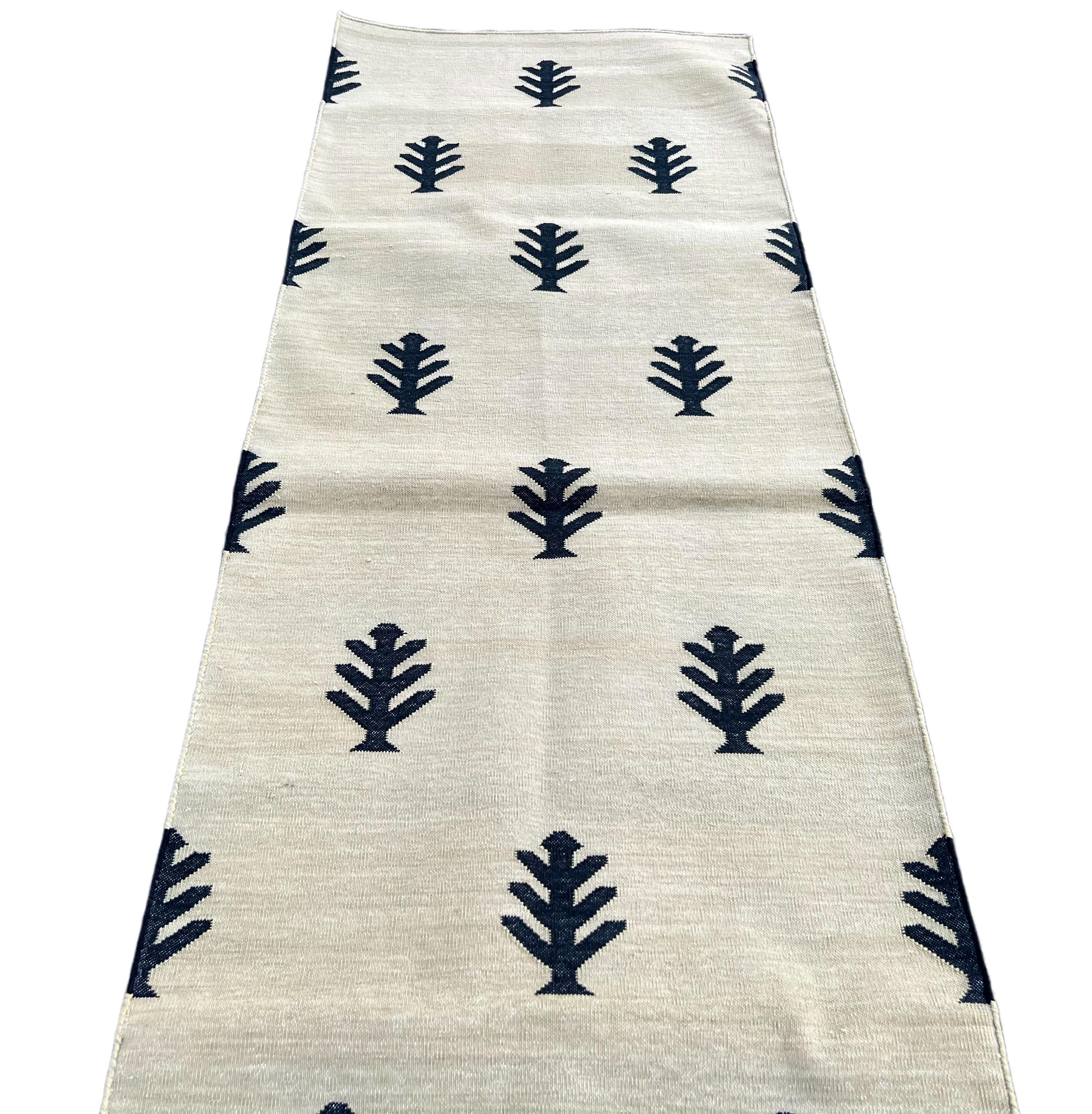 Contemporary Handmade Cotton Area Flat Weave Runner, 2x6 Green And Black Tree Indian Dhurrie For Sale