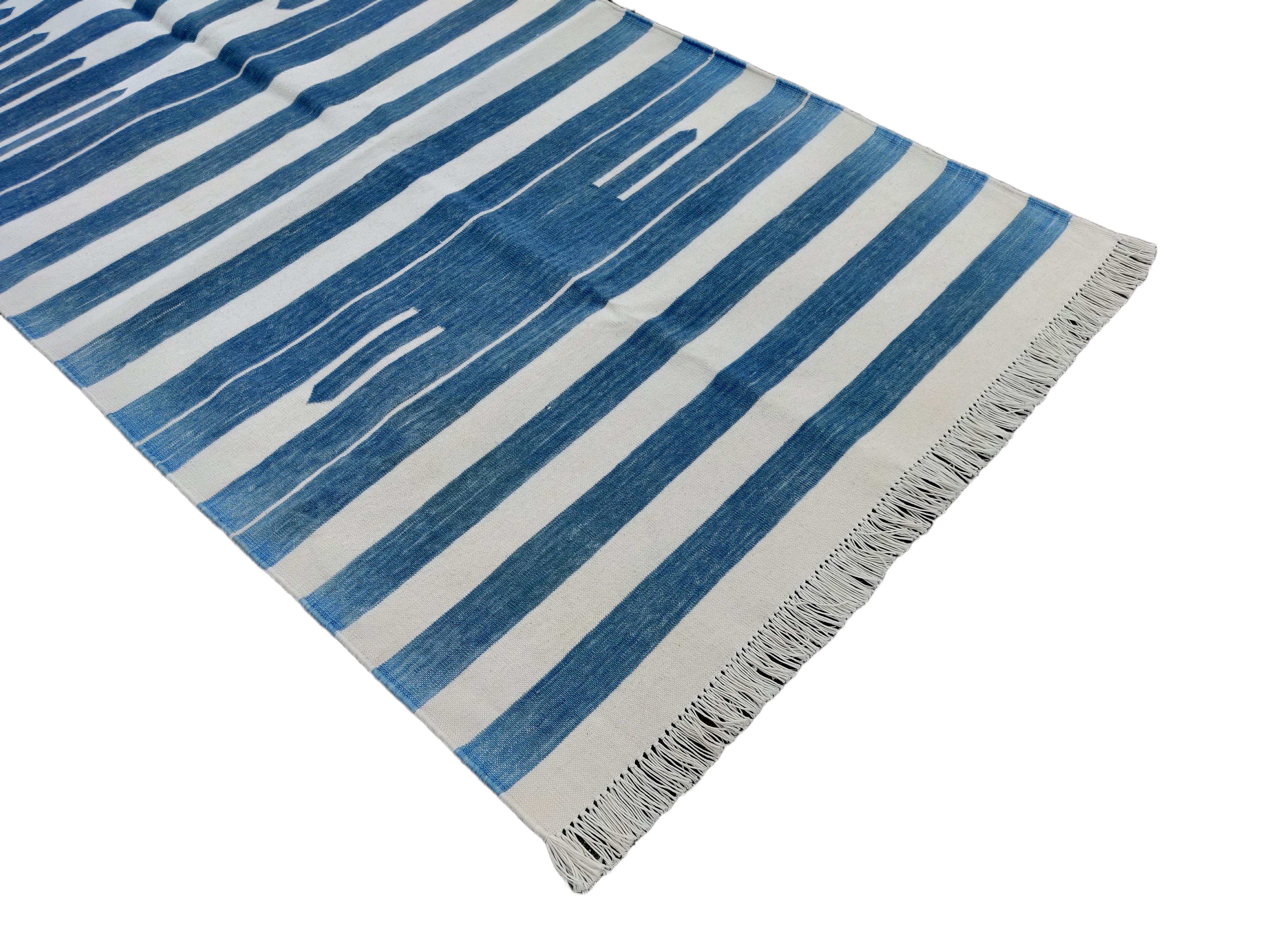Handmade Cotton Area Flat Weave Runner, 3x12 Blue And White Striped Dhurrie Rug In New Condition For Sale In Jaipur, IN