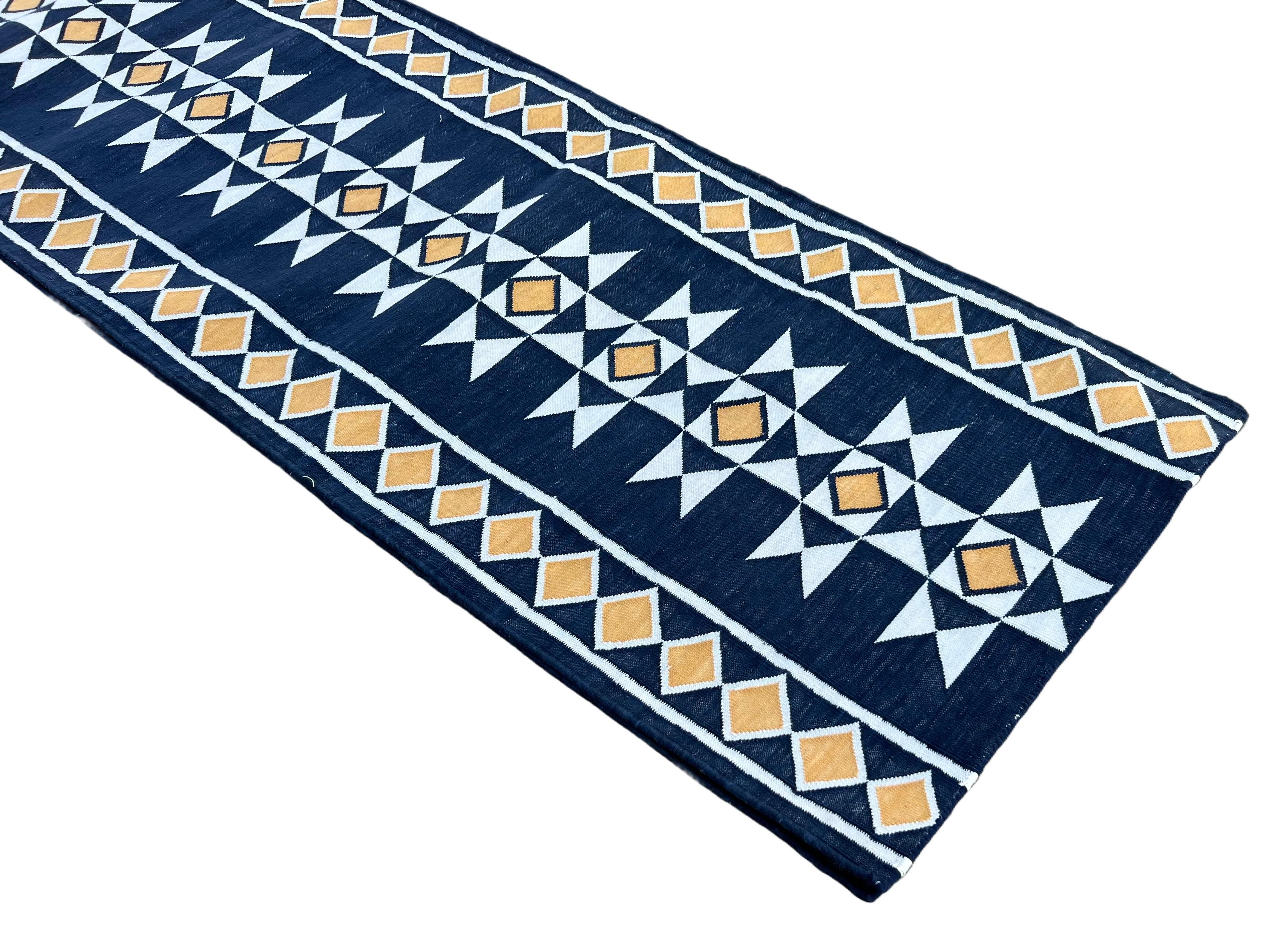Tapis de coton tissé à la main Dhurrie indienne géométrique bleue et jaune Neuf - En vente à Jaipur, IN