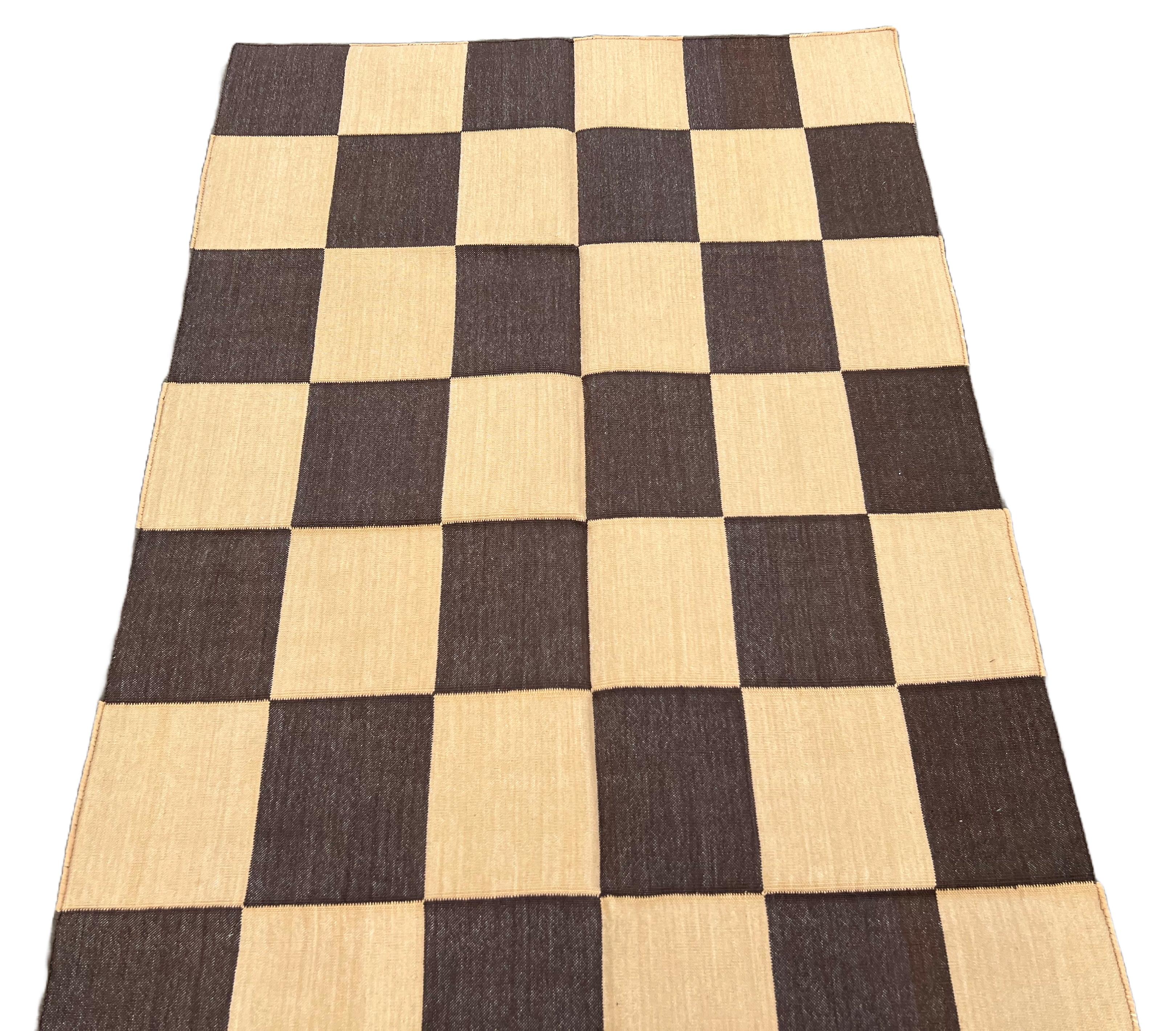 Handmade Cotton Flat Weave Area Rug, 3x5 Brown And Yellow Checked Indian Dhurrie In New Condition For Sale In Jaipur, IN