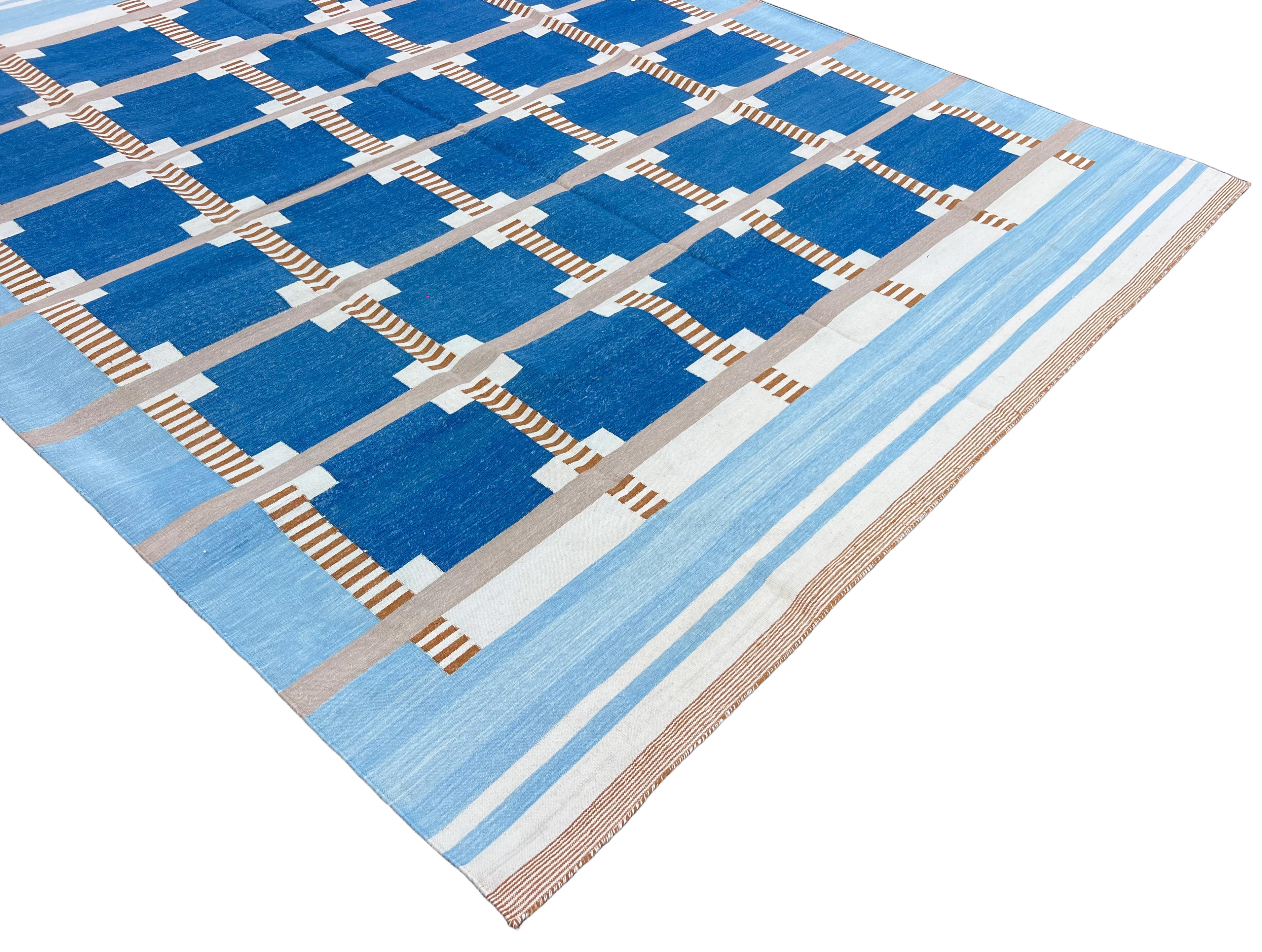 Handmade Cotton Flat Weave Area Rug, 6x9 Blue And Beige Geometric Indian Dhurrie In New Condition For Sale In Jaipur, IN