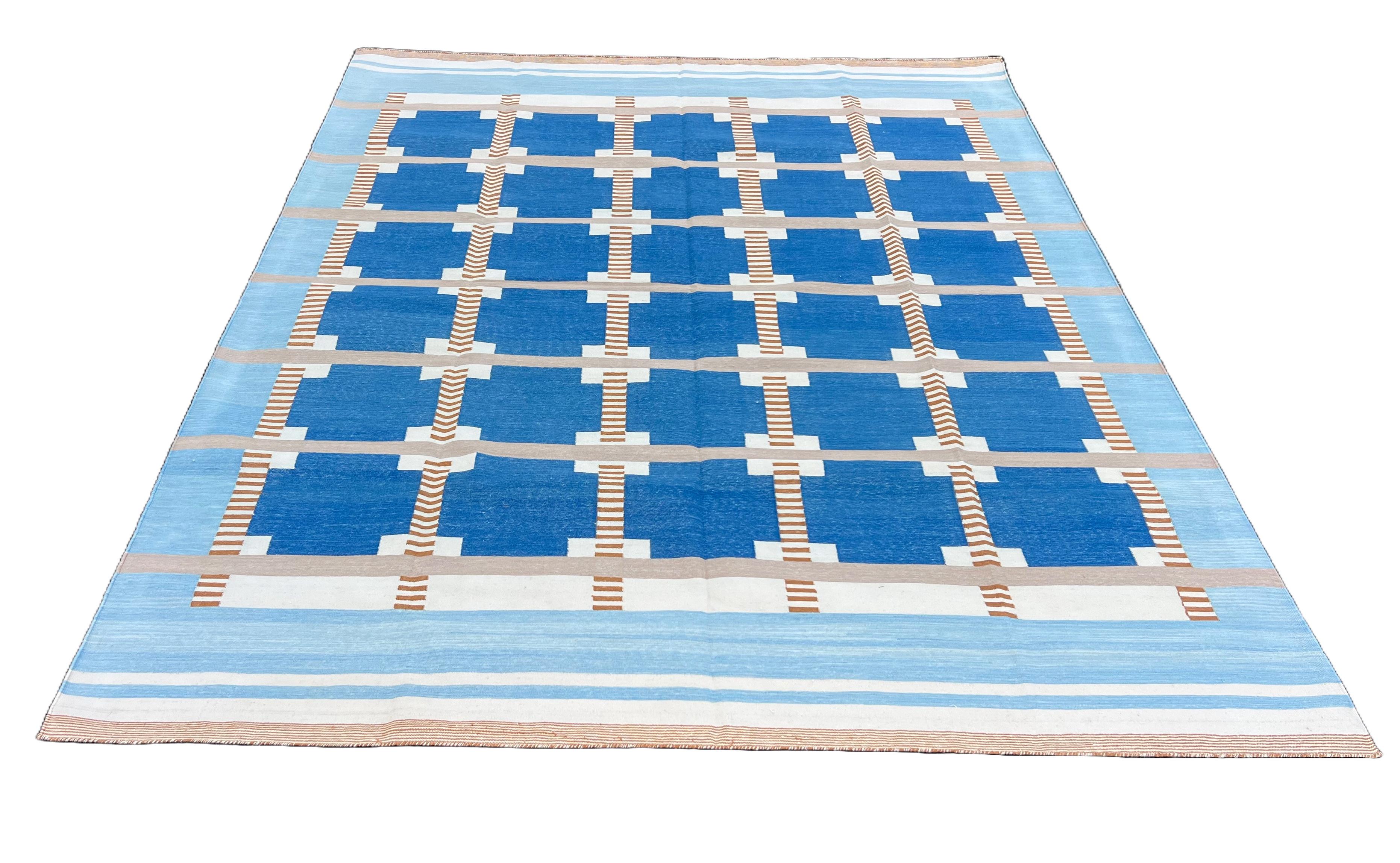 Handmade Cotton Flat Weave Area Rug, 6x9 Blue And Beige Geometric Indian Dhurrie For Sale 1