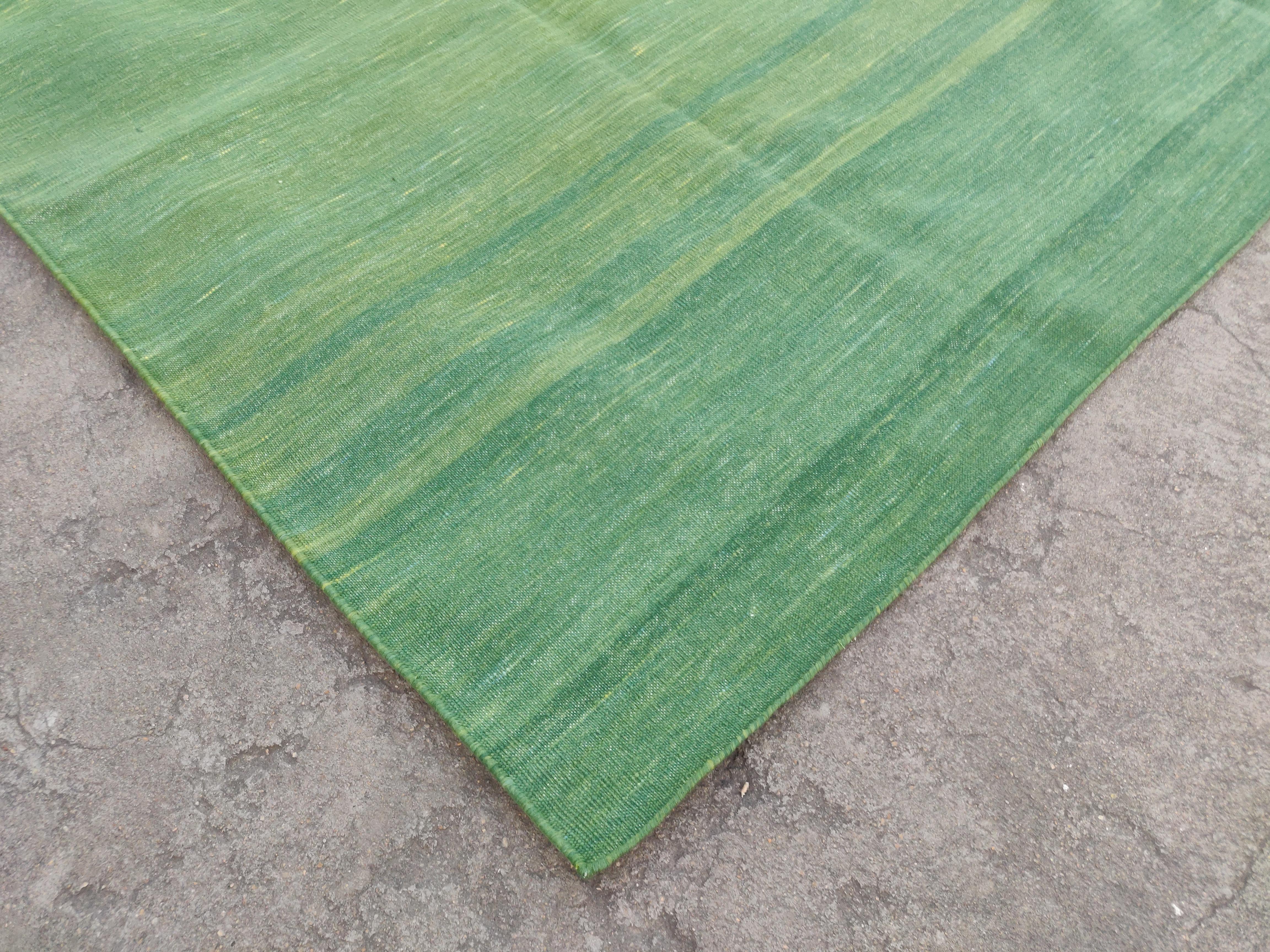Alfombra de Algodón de Tejido Plano, 6x9 Verde Bosque Sólido Dhurrie Kilim Indio Moderno de mediados de siglo en venta