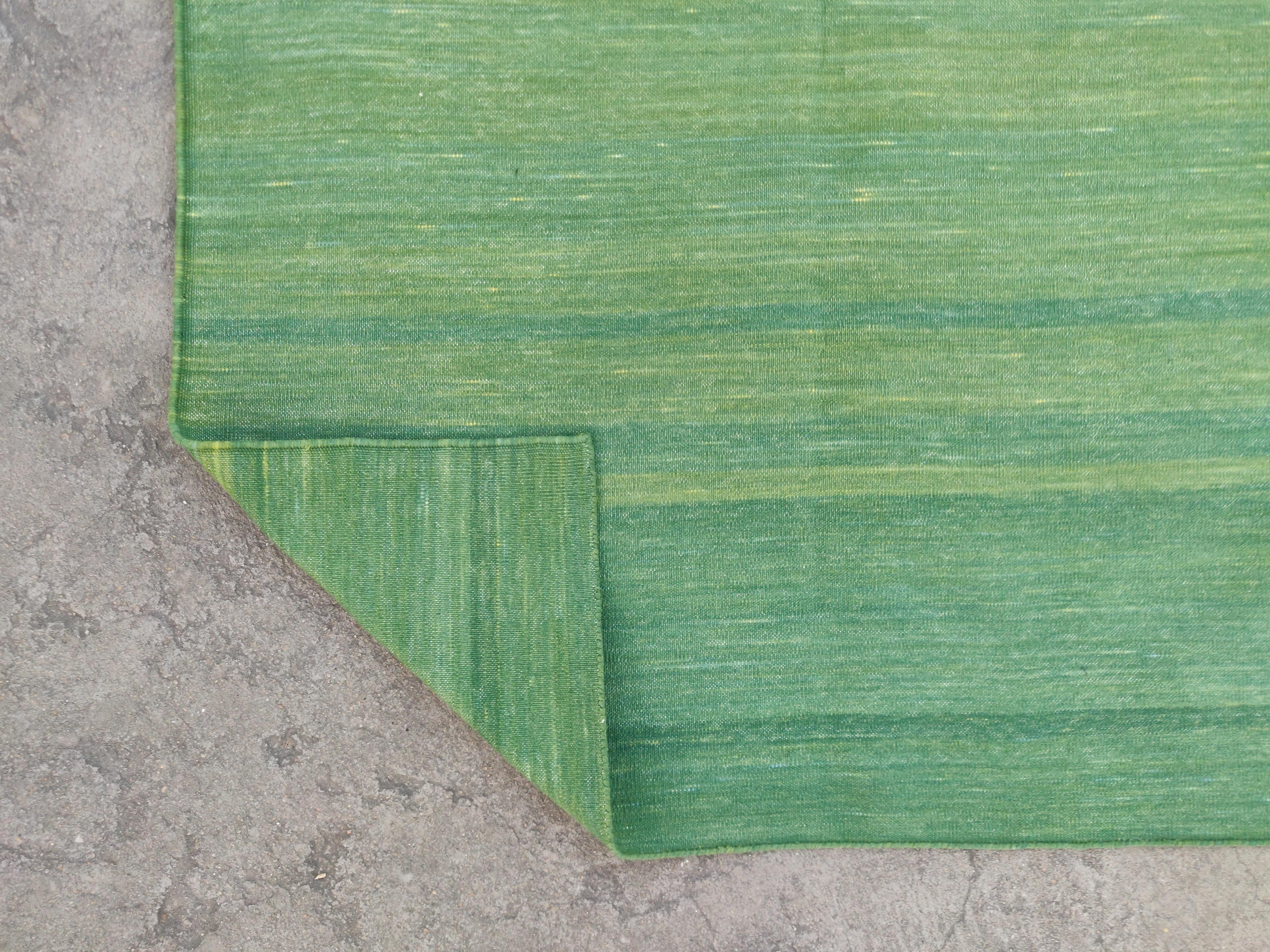 Alfombra de Algodón de Tejido Plano, 6x9 Verde Bosque Sólido Dhurrie Kilim Indio en venta 2