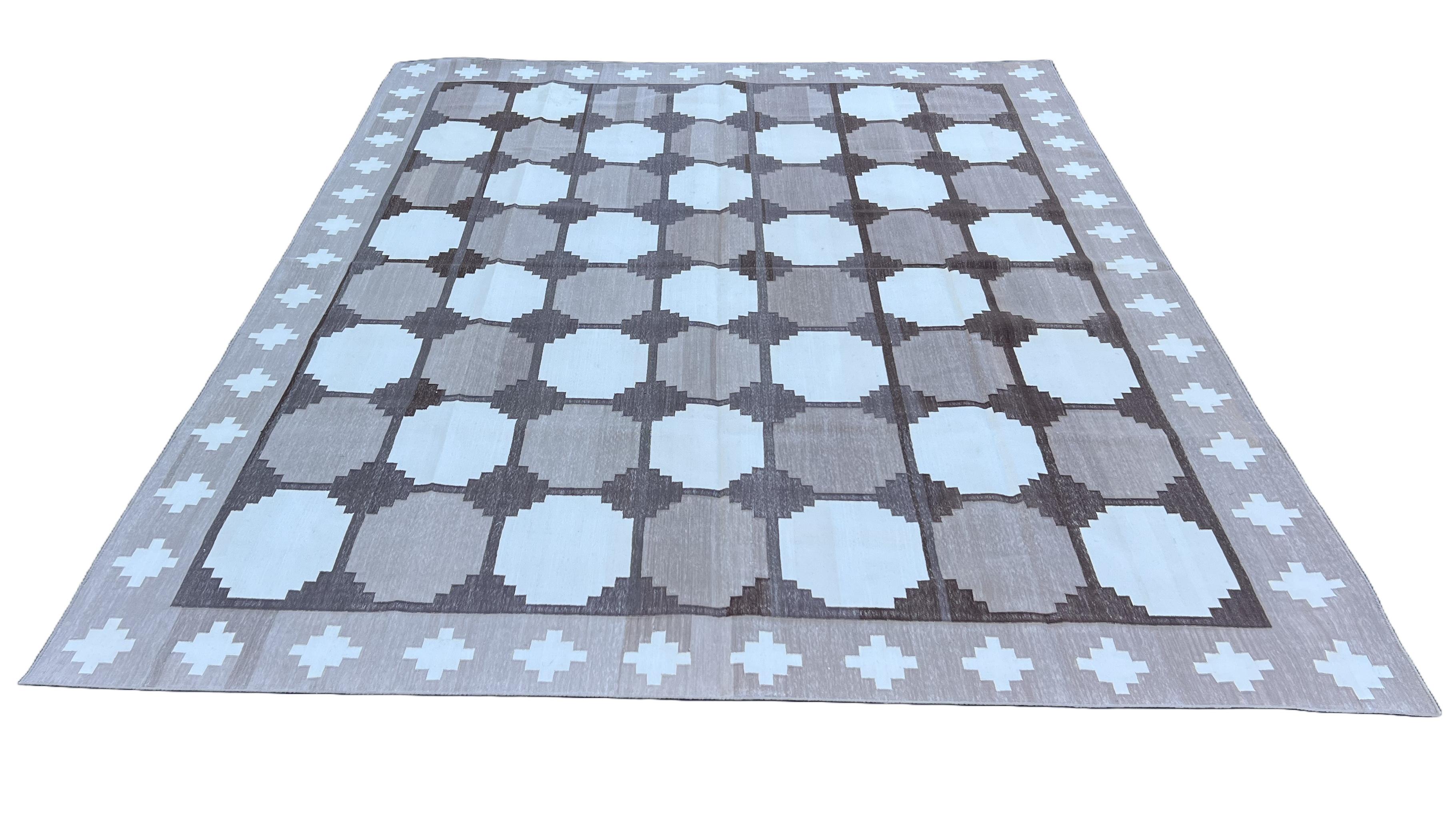 Handgefertigter Flachgewebe-Teppich aus Baumwolle, 10x14 Beige, Braun Schwedische Kachel Indische Dhurrie im Angebot 1