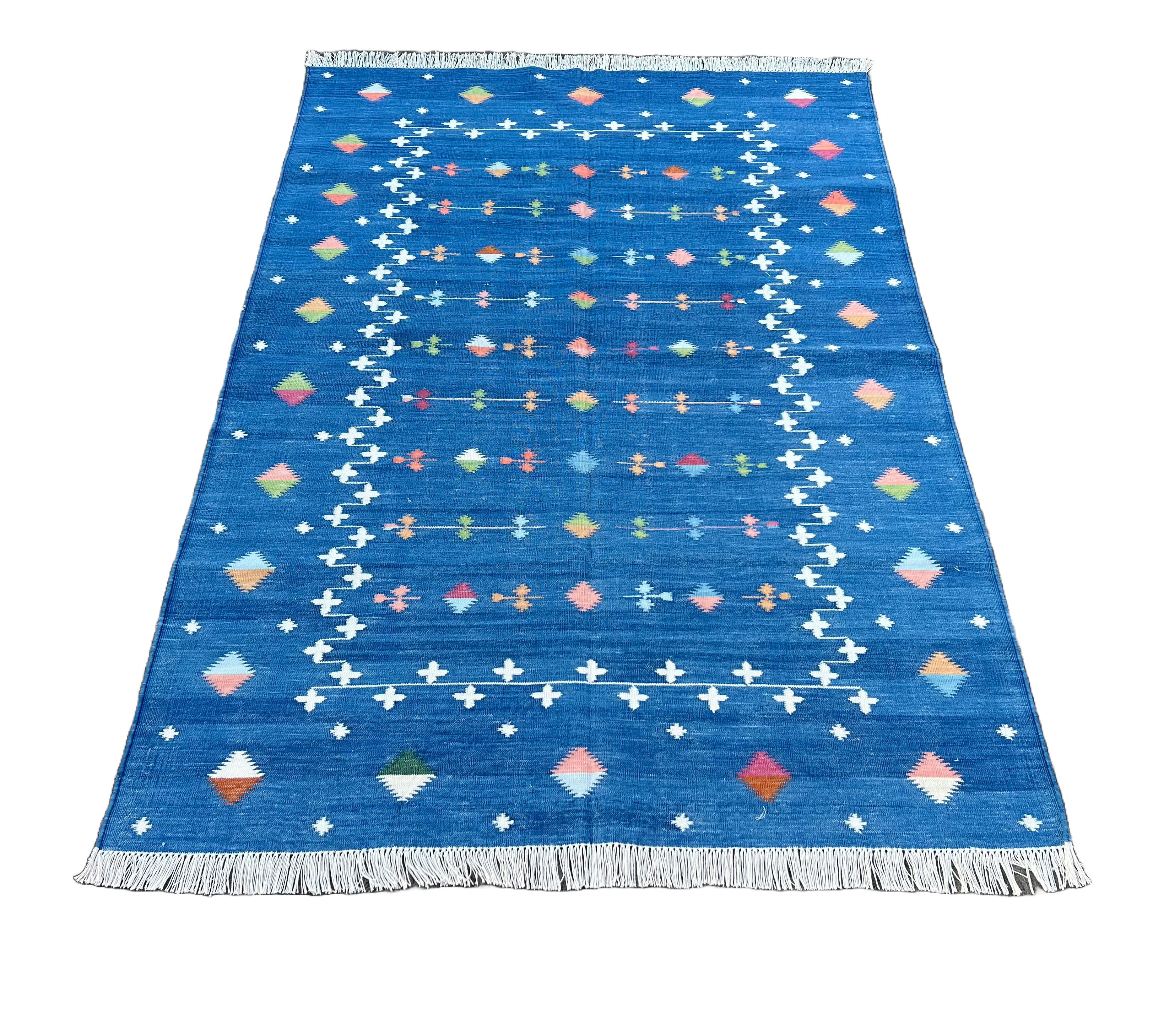 Handmade Cotton Flat Weave Rug, 4x6 Indigo Blue Shooting Star Indian Dhurrie Rug In New Condition For Sale In Jaipur, IN