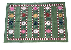 Handgefertigter Flachgewebe-Teppich aus Baumwolle, 4x6 Moosgrünes Blumenmuster Indischer Dhurrie-Teppich
