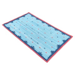 Handgefertigter Flachgewebe-Teppich aus Baumwolle, 5x8 Blau Rot Geometrischer Diamant Indischer Dhurrie