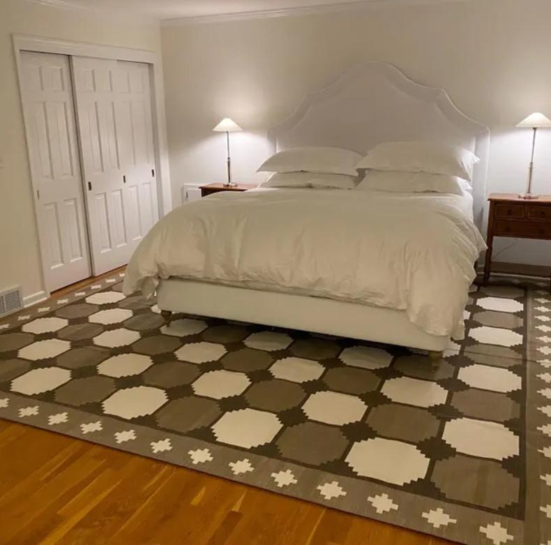 Handmade Cotton Flat Weave Rug, 8x10 Beige And Brown Swedish Tile Indian Dhurrie en venta 6