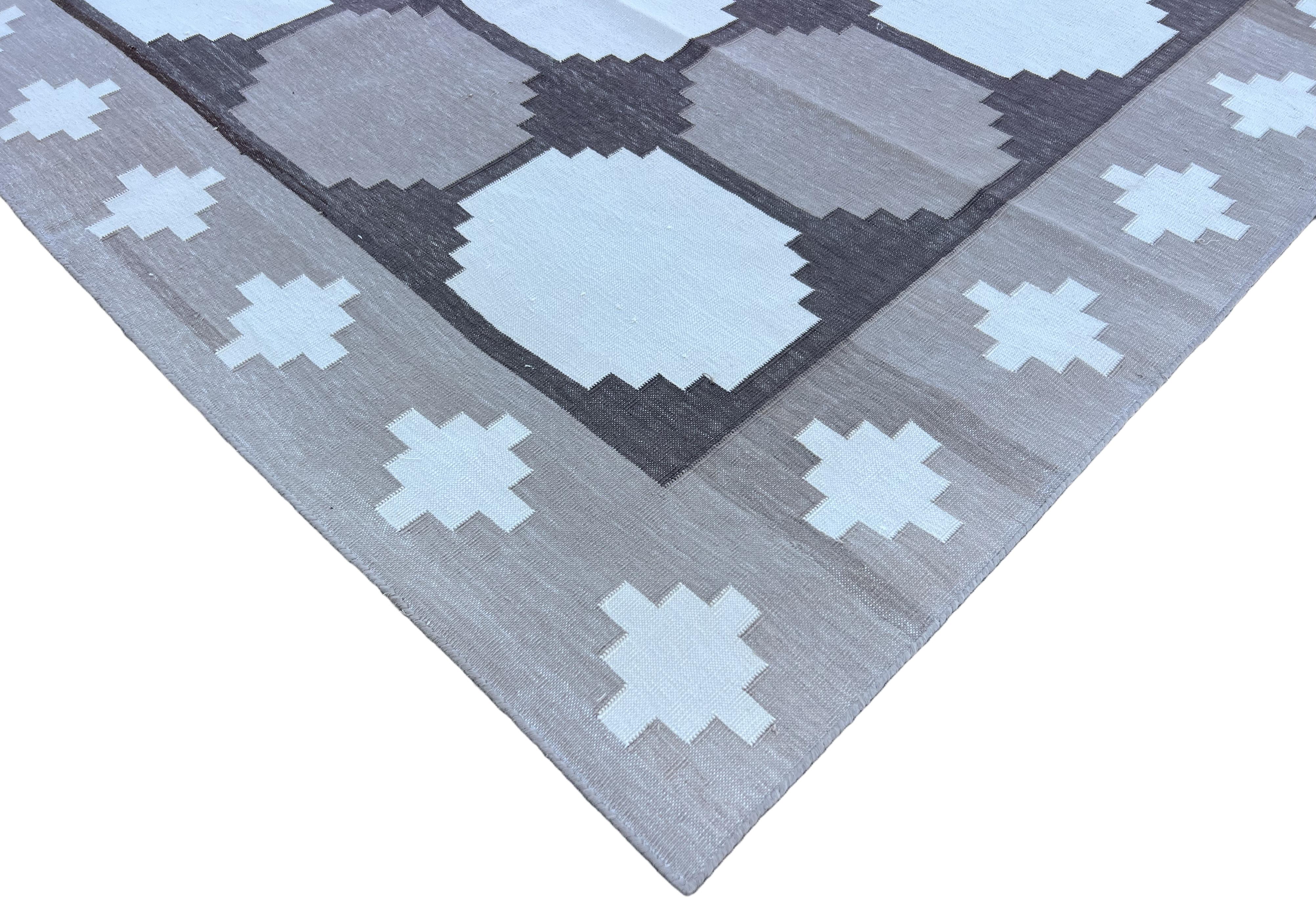 Handmade Cotton Flat Weave Rug, 8x10 Beige And Brown Swedish Tile Indian Dhurrie Indio en venta