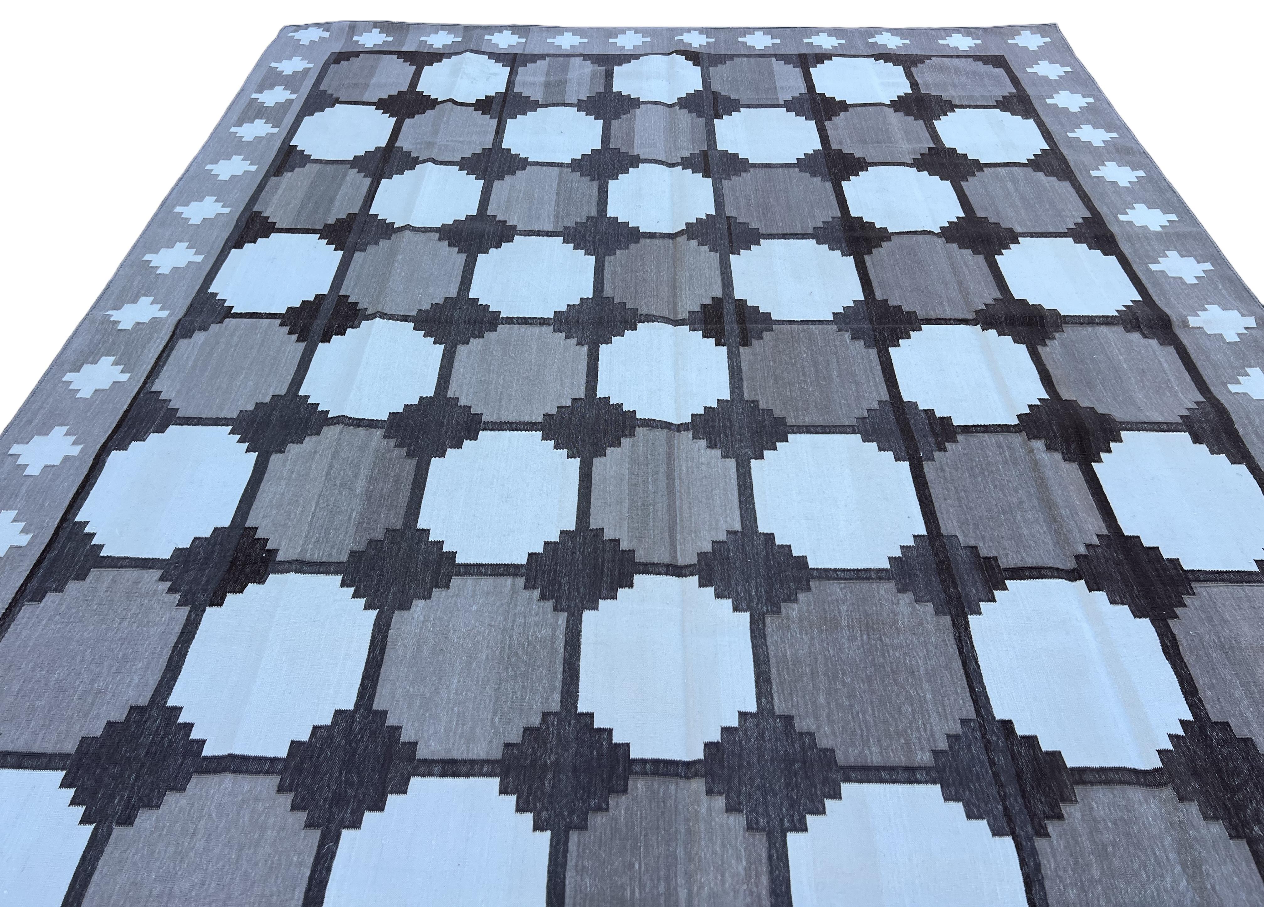 Handmade Cotton Flat Weave Rug, 8x10 Beige And Brown Swedish Tile Indian Dhurrie Algodón en venta
