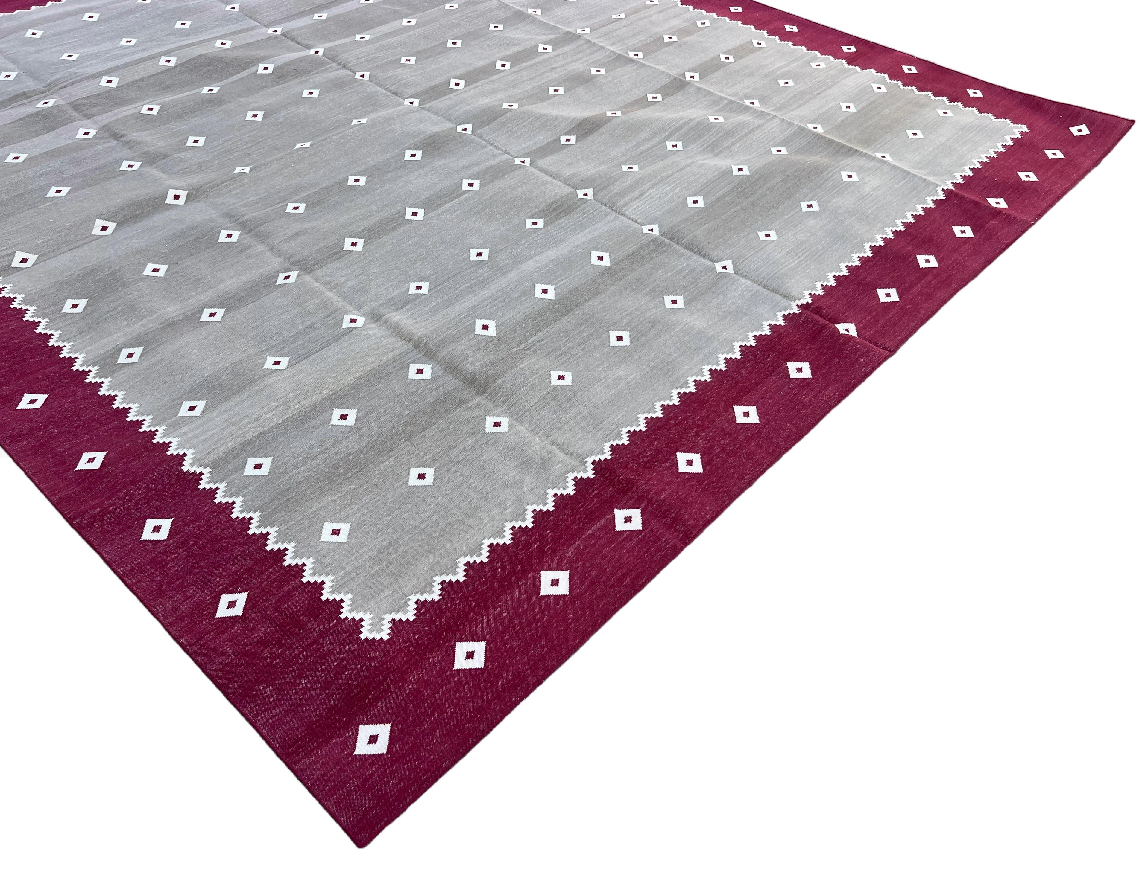 Tapis Dhurrie en coton tissé à la main, 8 x 10, beige, rose à motif de diamants indiens Neuf - En vente à Jaipur, IN