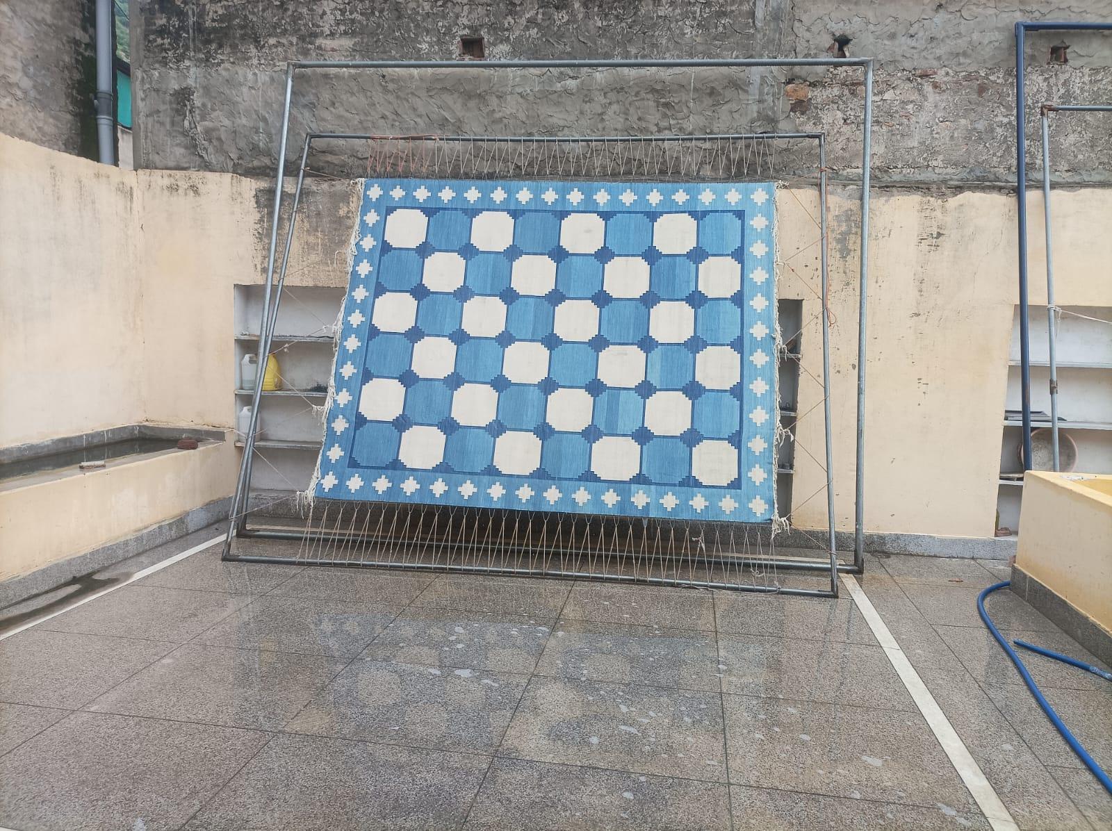 Handmade Cotton Flat Weave Rug, 8x10 Blue And White Tile Pattern Indian Dhurrie For Sale 7