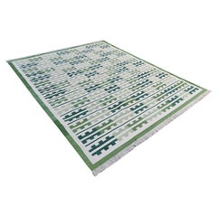 Handgefertigter Flachgewebe-Teppich aus Baumwolle, 8x10 Grün, Weiß Marianne Indian Stripe Dhurrie