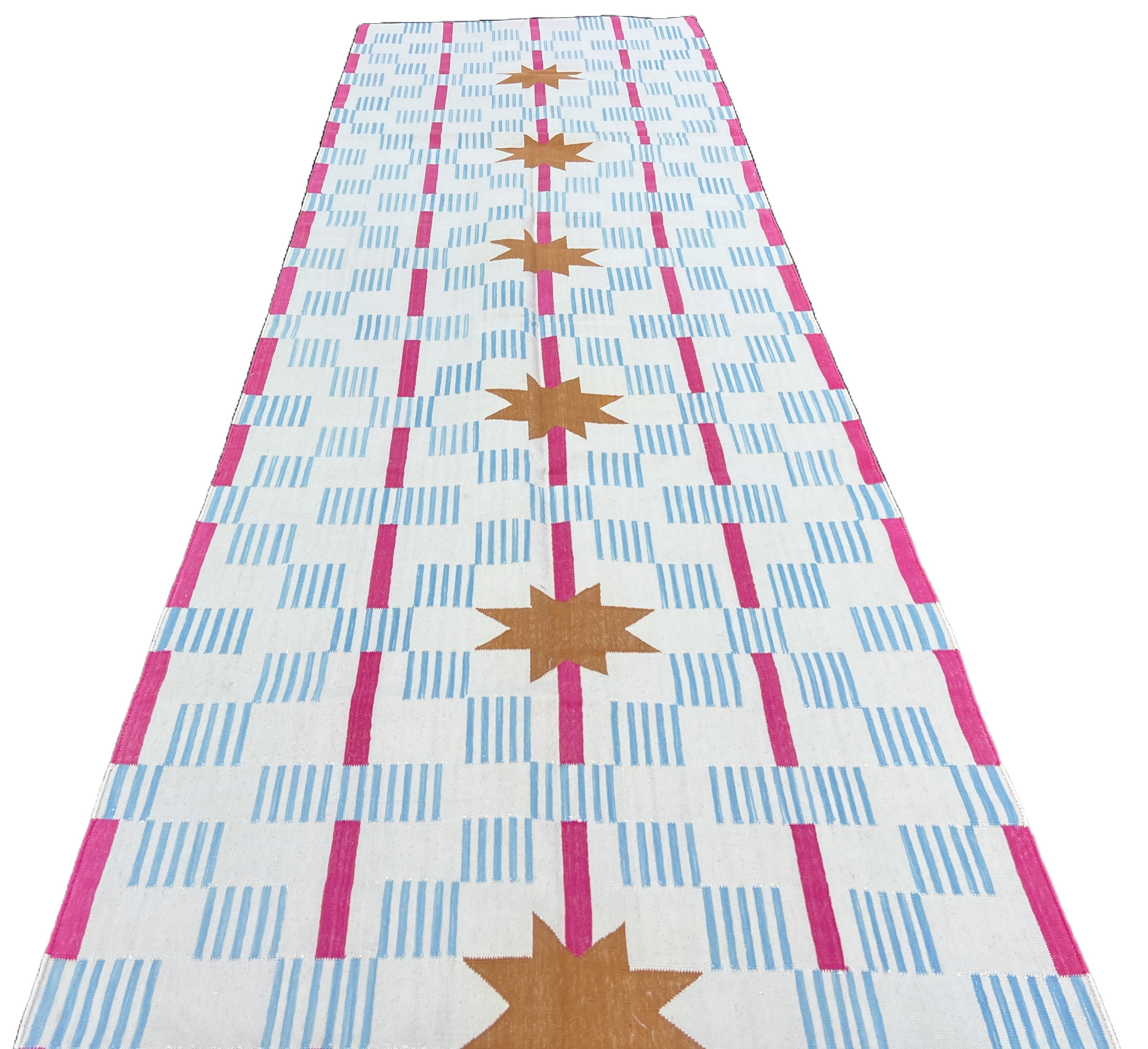 Handmade Cotton Flat Weave Runner, 4x14 White, Pink Star Dash Indian Dhurrie Rug For Sale 2