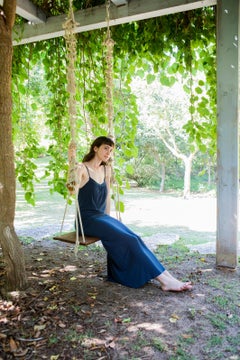 Handgefertigter gehäkelter Sandfarbener Outdoor-Sitz aus burmesischem Teakholz mit UV-schütztem Swing