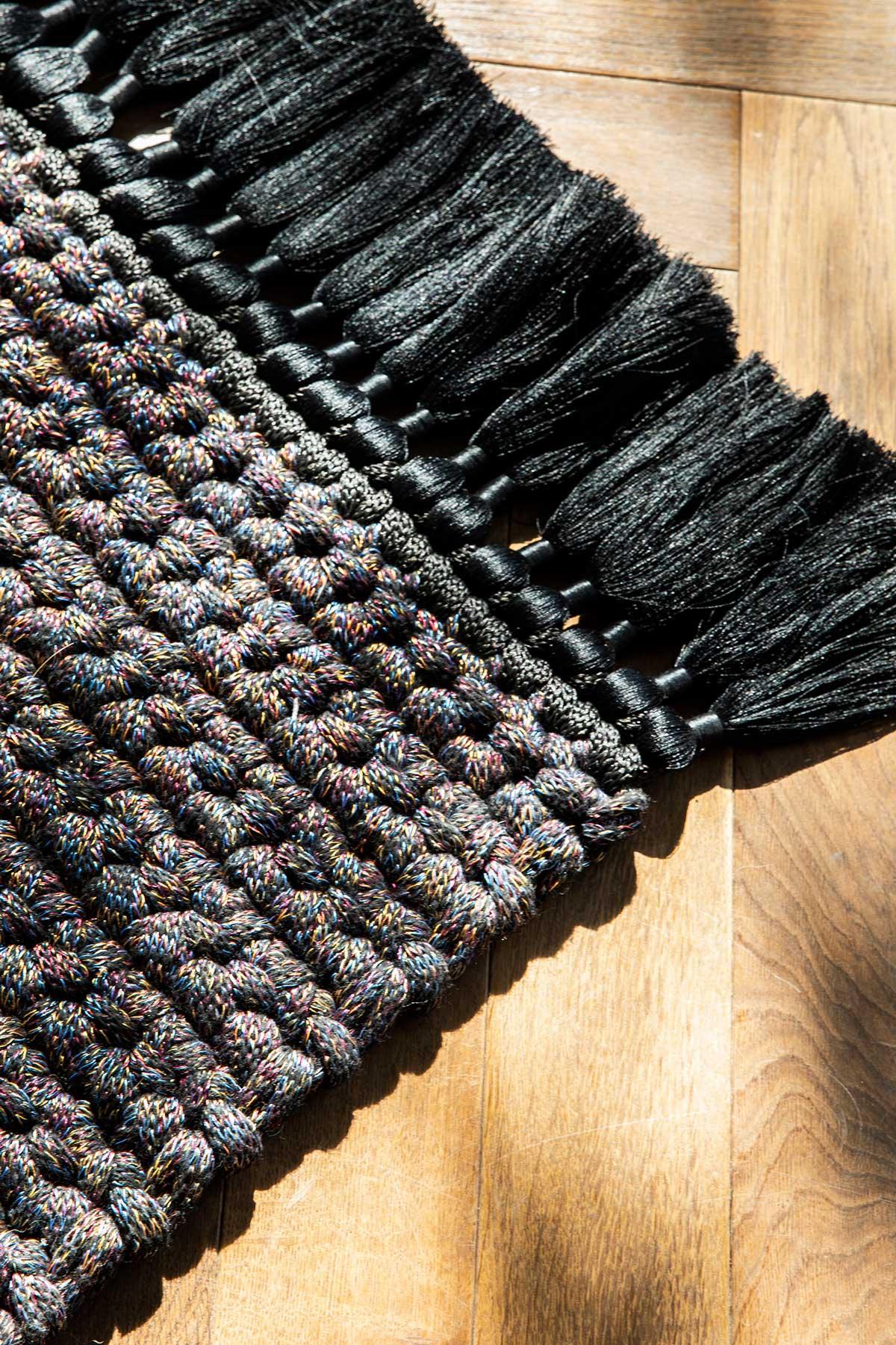 Thick Rug in Black Colourful Rust Handmade Crochet by iota In New Condition For Sale In Tel Aviv, IL