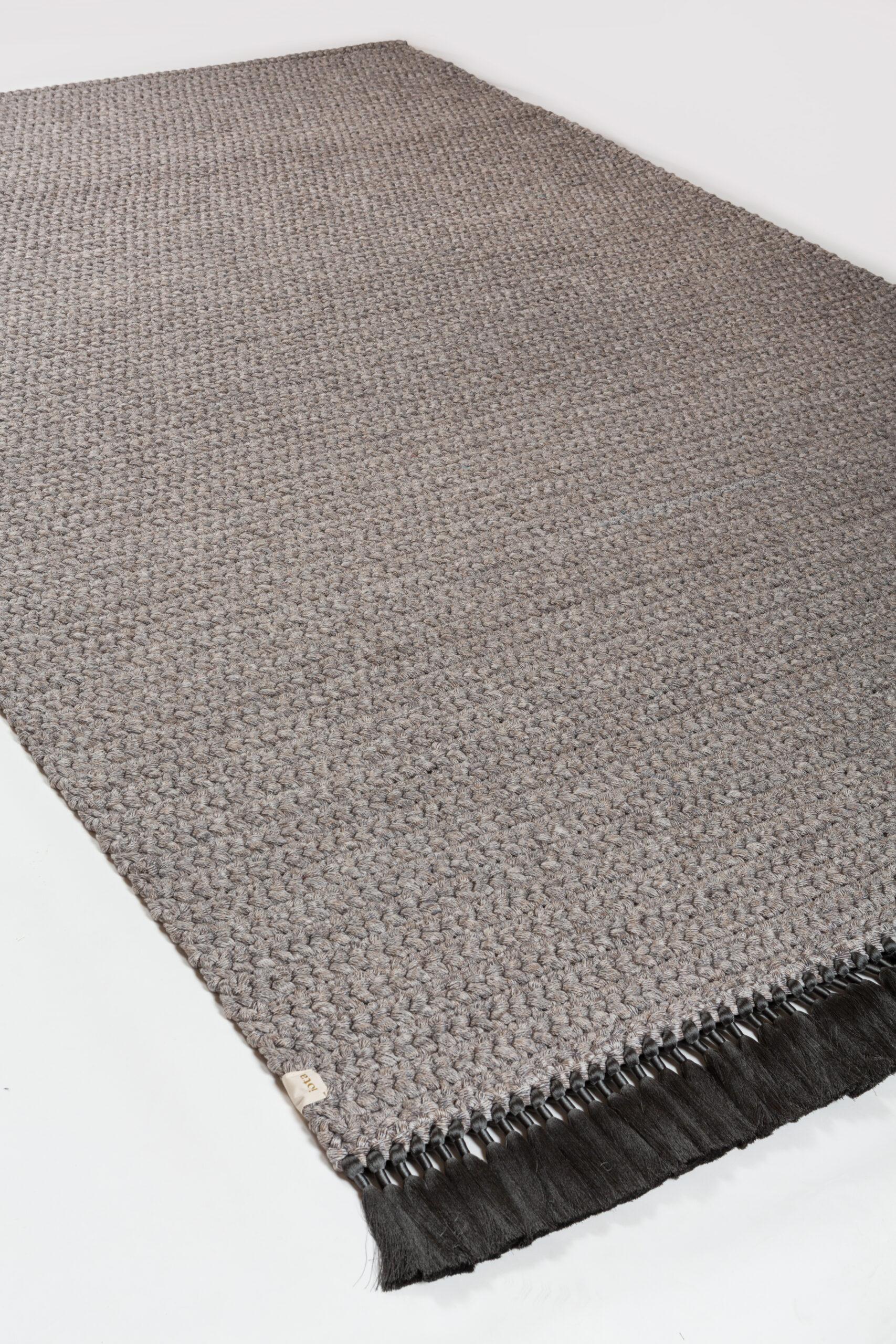 Israeli Handmade Crochet XL Thick Rug in Grey and Cacao made of Cotton & Polyester For Sale