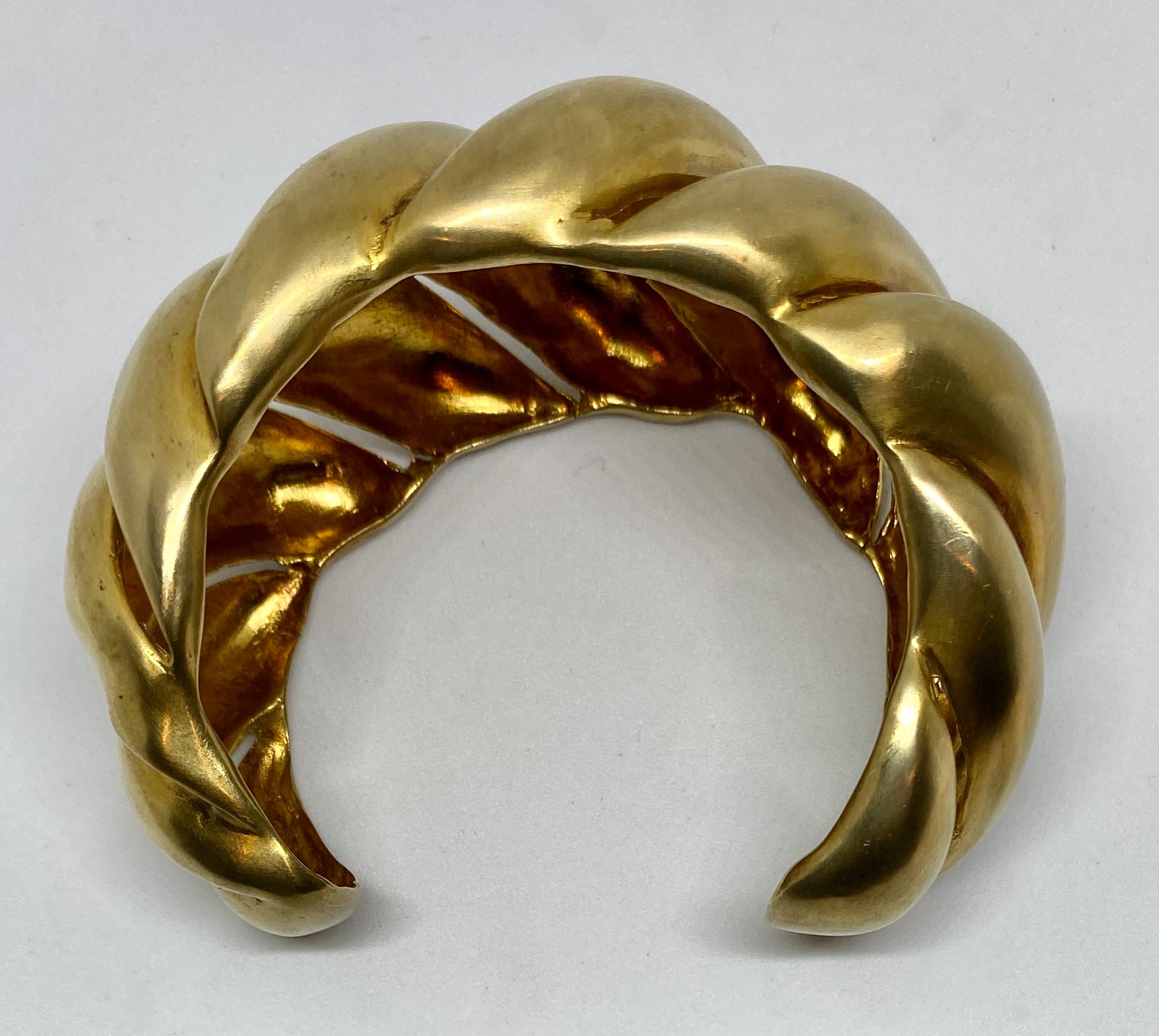 Handgefertigtes Manschettenarmband aus Gold Vermeil von Anticoa Roma (Zeitgenössisch) im Angebot