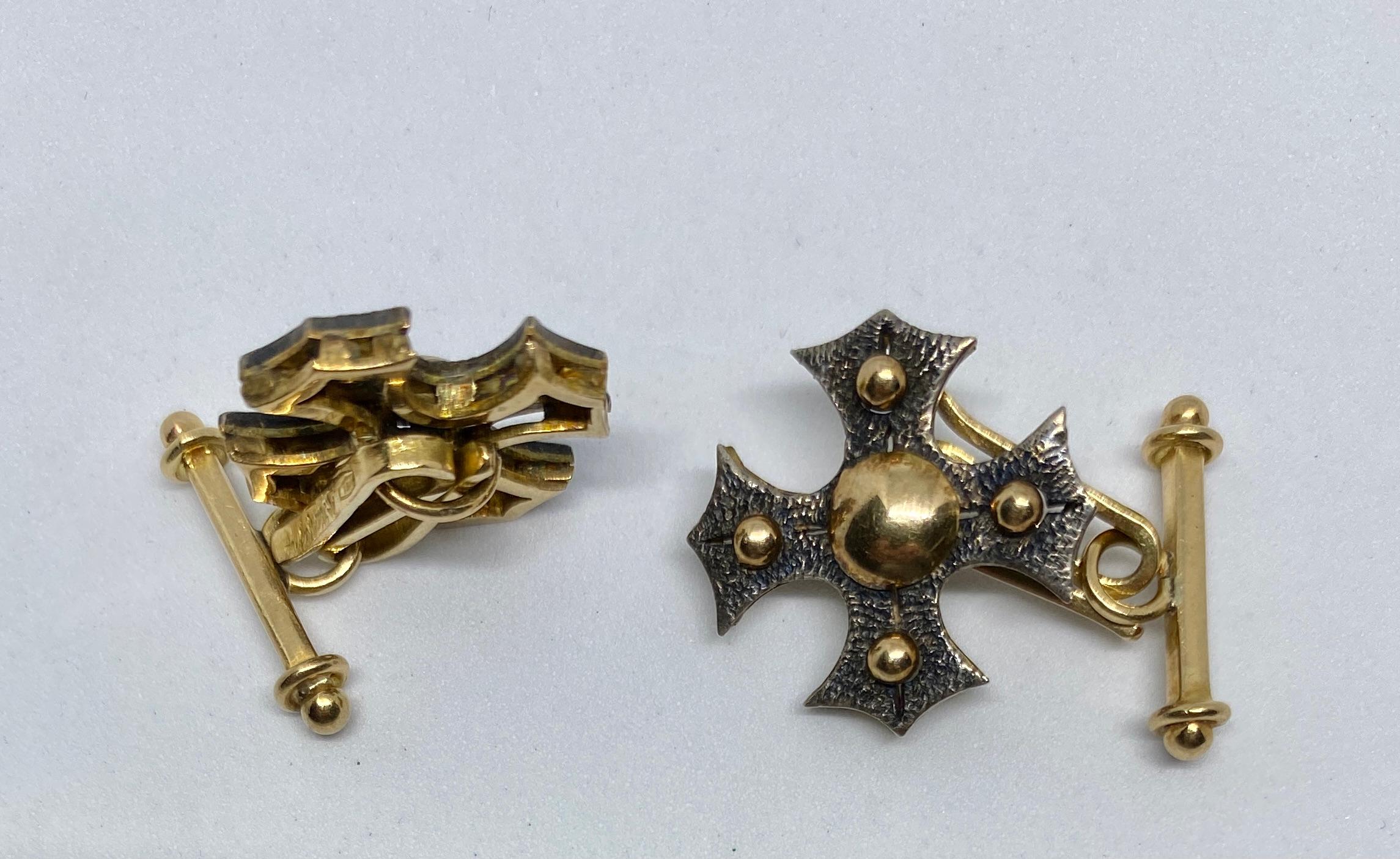 Handgefertigte Manschettenknöpfe aus 18 Karat Gold mit gehämmerten Silberdetails von Ranfagni Firenze (Kunsthandwerker*in) im Angebot