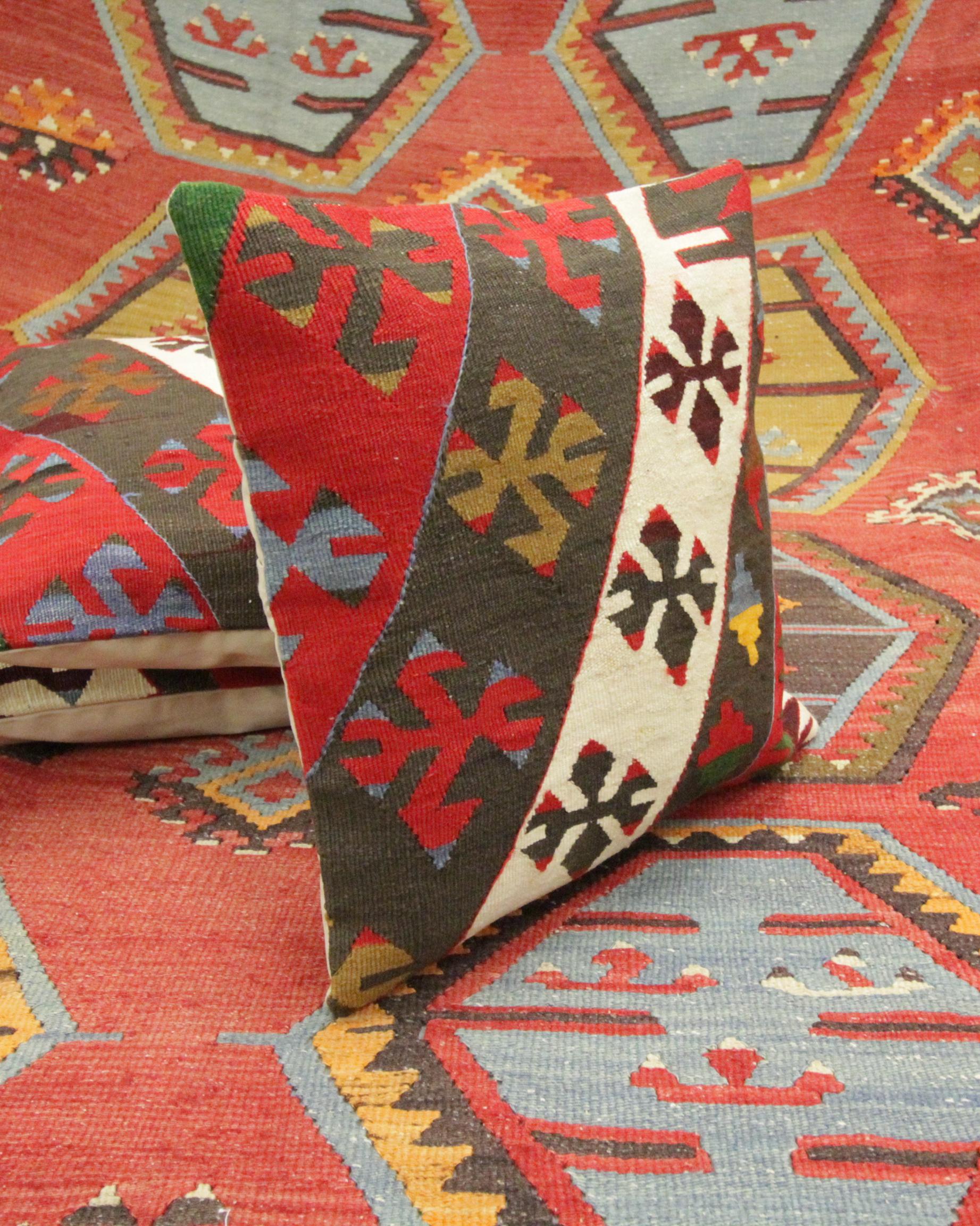 Contemporary Handmade Cushion Pillow Modern Geometric Turkish Kilim Cushion Cover For Sale