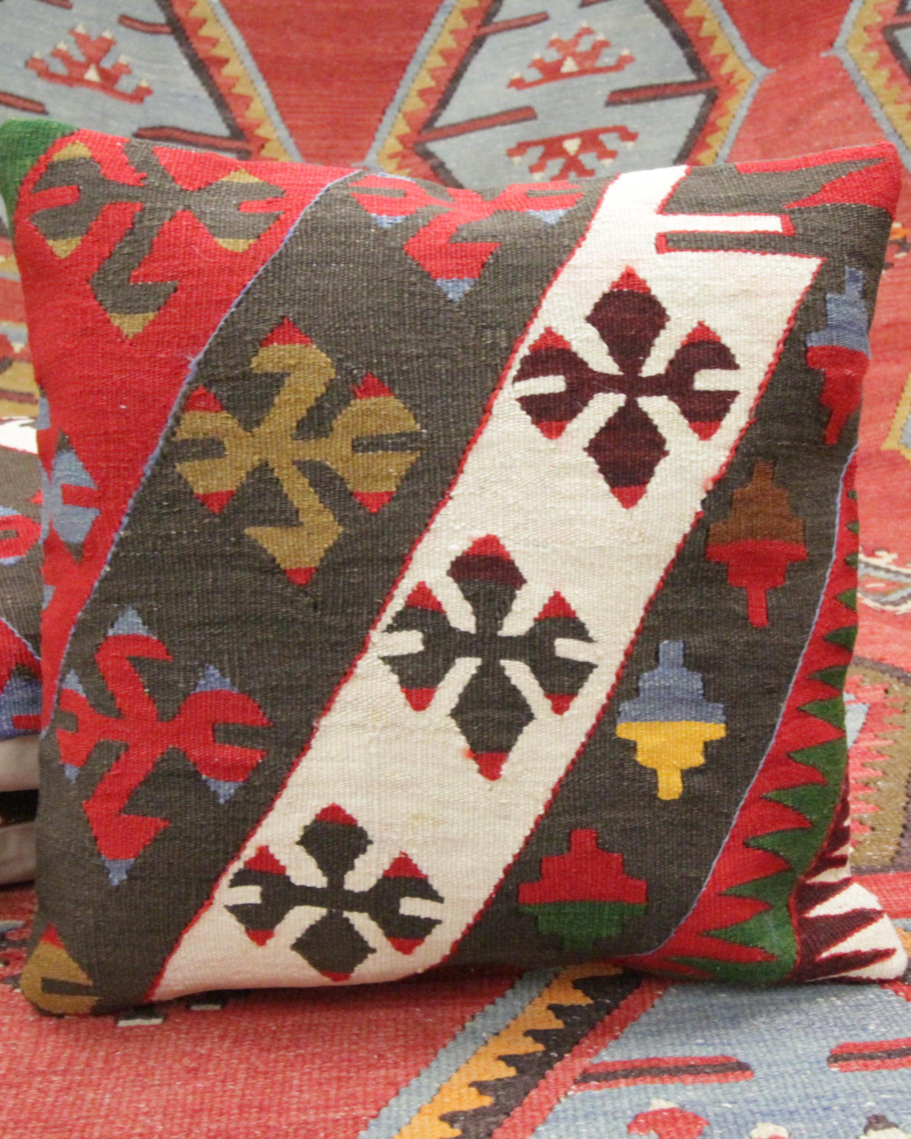 Fabric Handmade Cushion Pillow Modern Geometric Turkish Kilim Cushion Cover For Sale